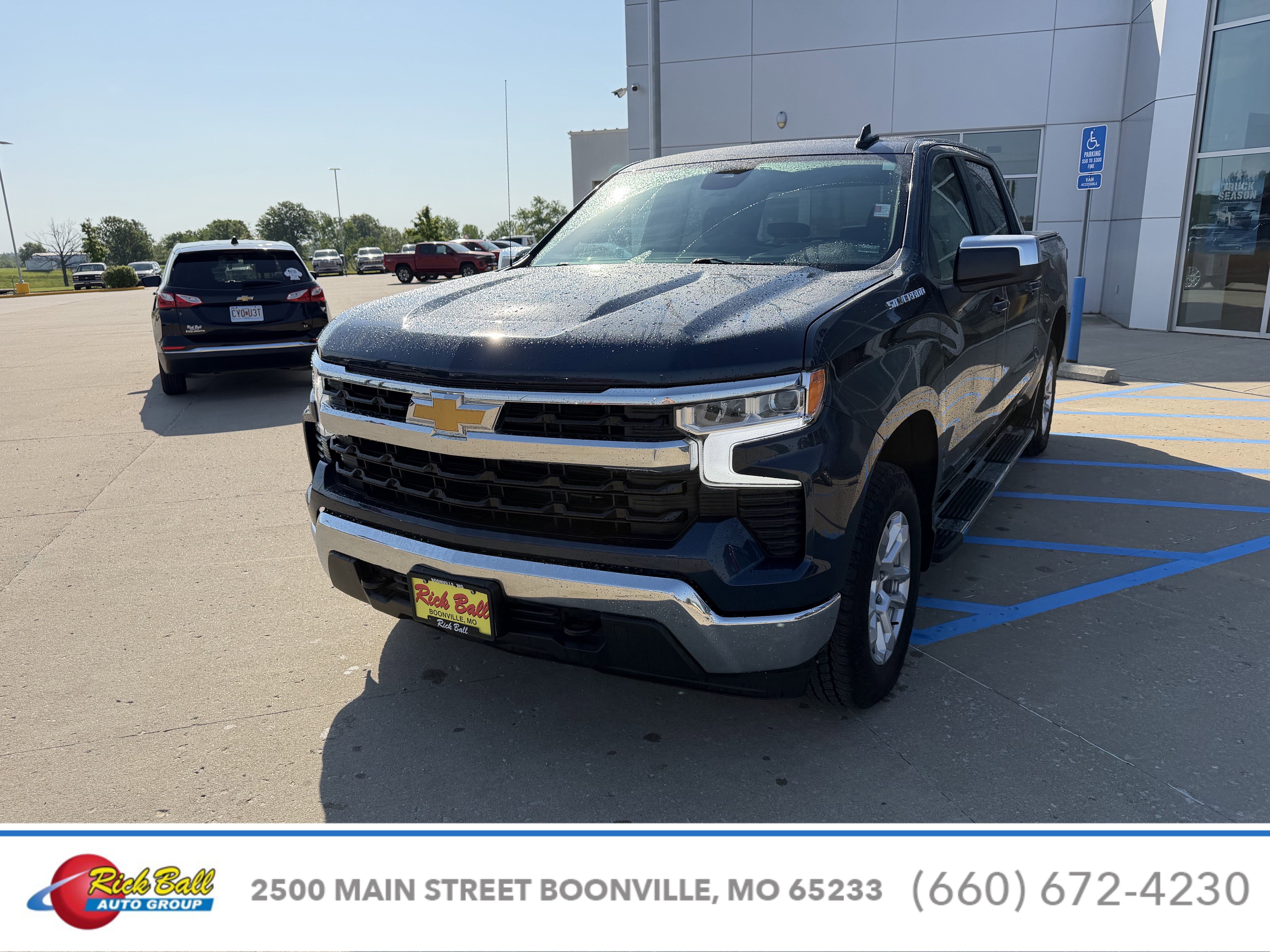 Used 2023 Chevrolet Silverado 1500 LT with VIN 1GCPDKEK4PZ204640 for sale in Kansas City
