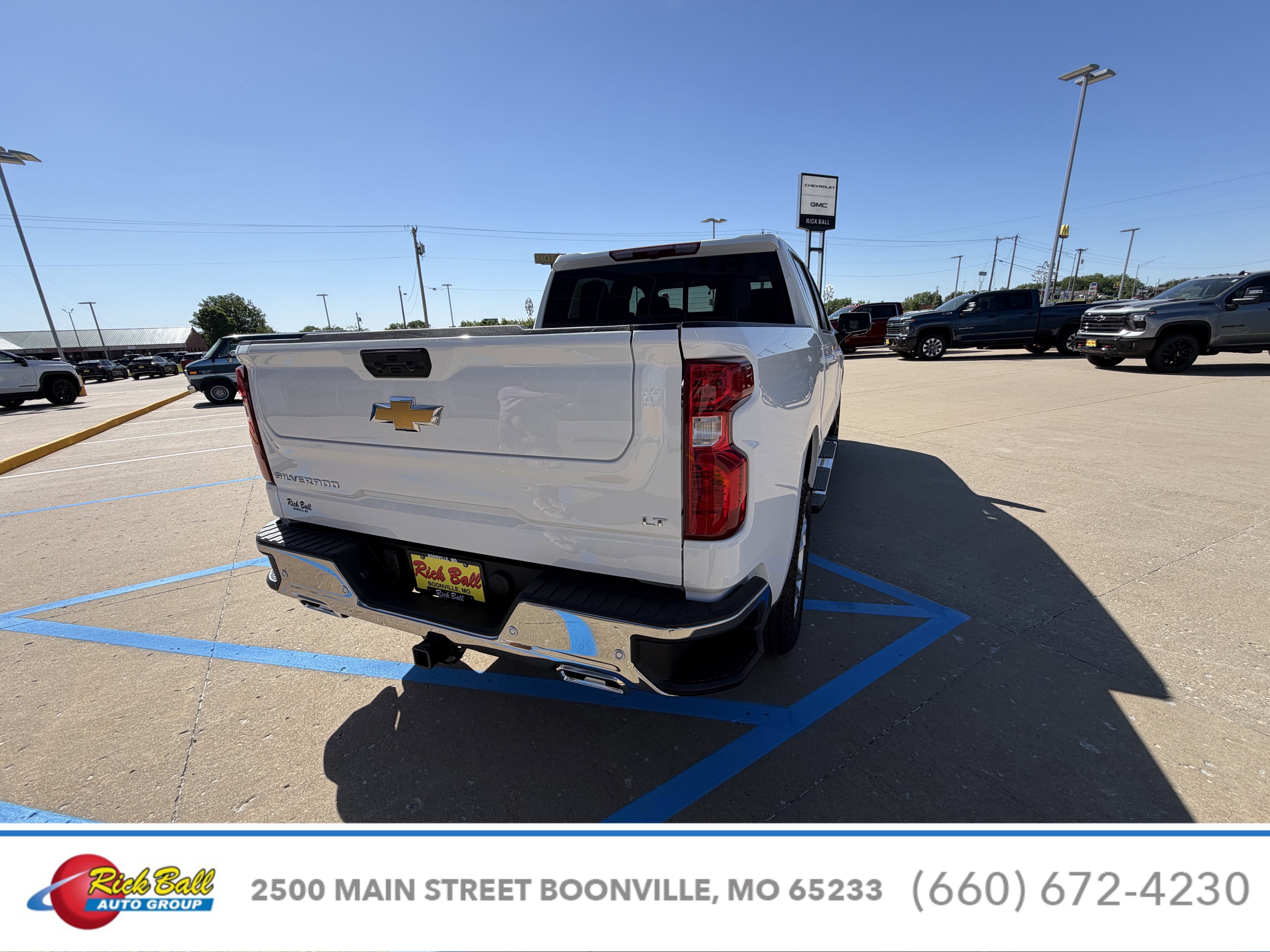 2026 Chevrolet Silverado 1500 LT
