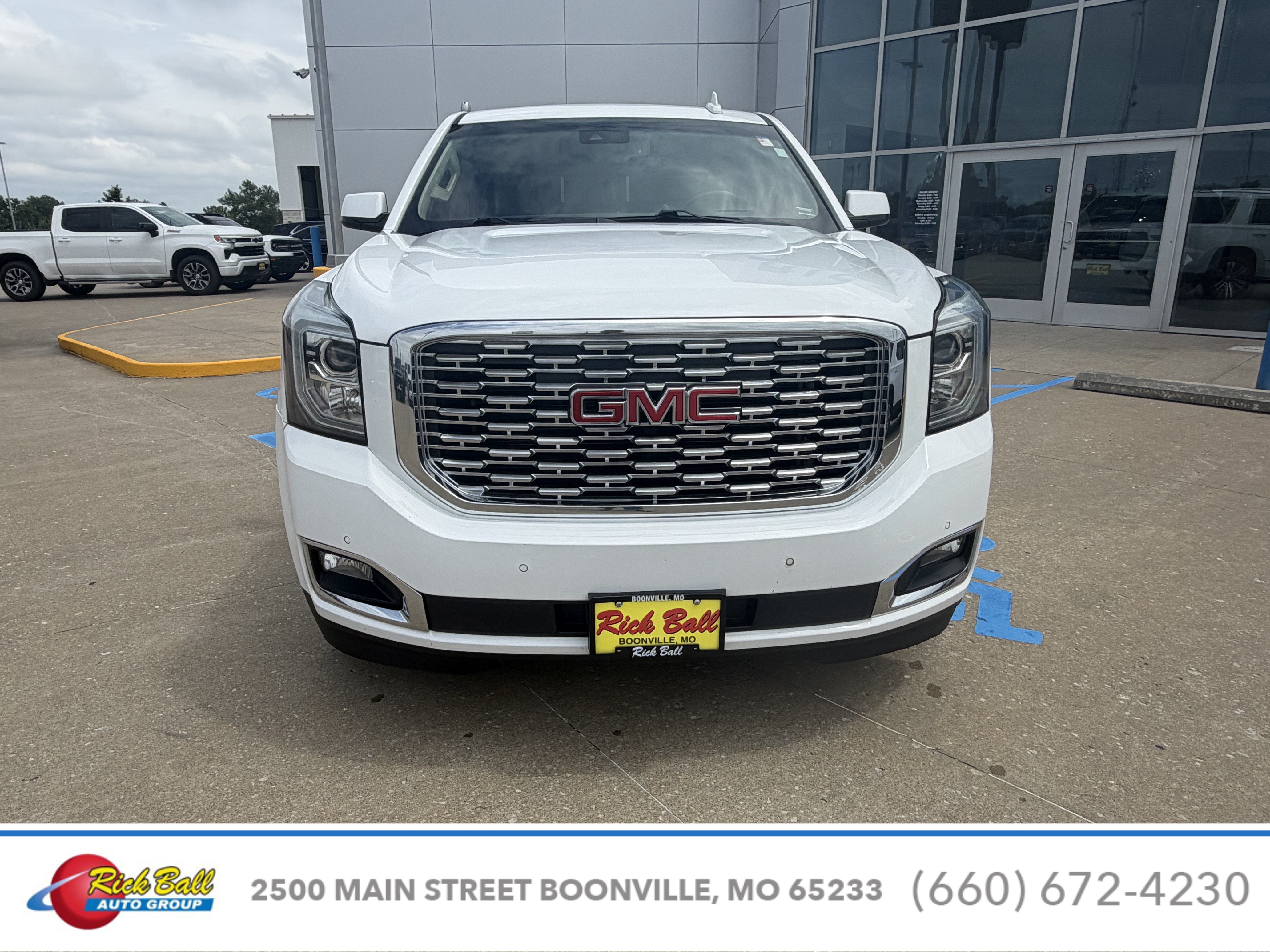 Used 2018 GMC Yukon Denali with VIN 1GKS2CKJ3JR222219 for sale in Kansas City