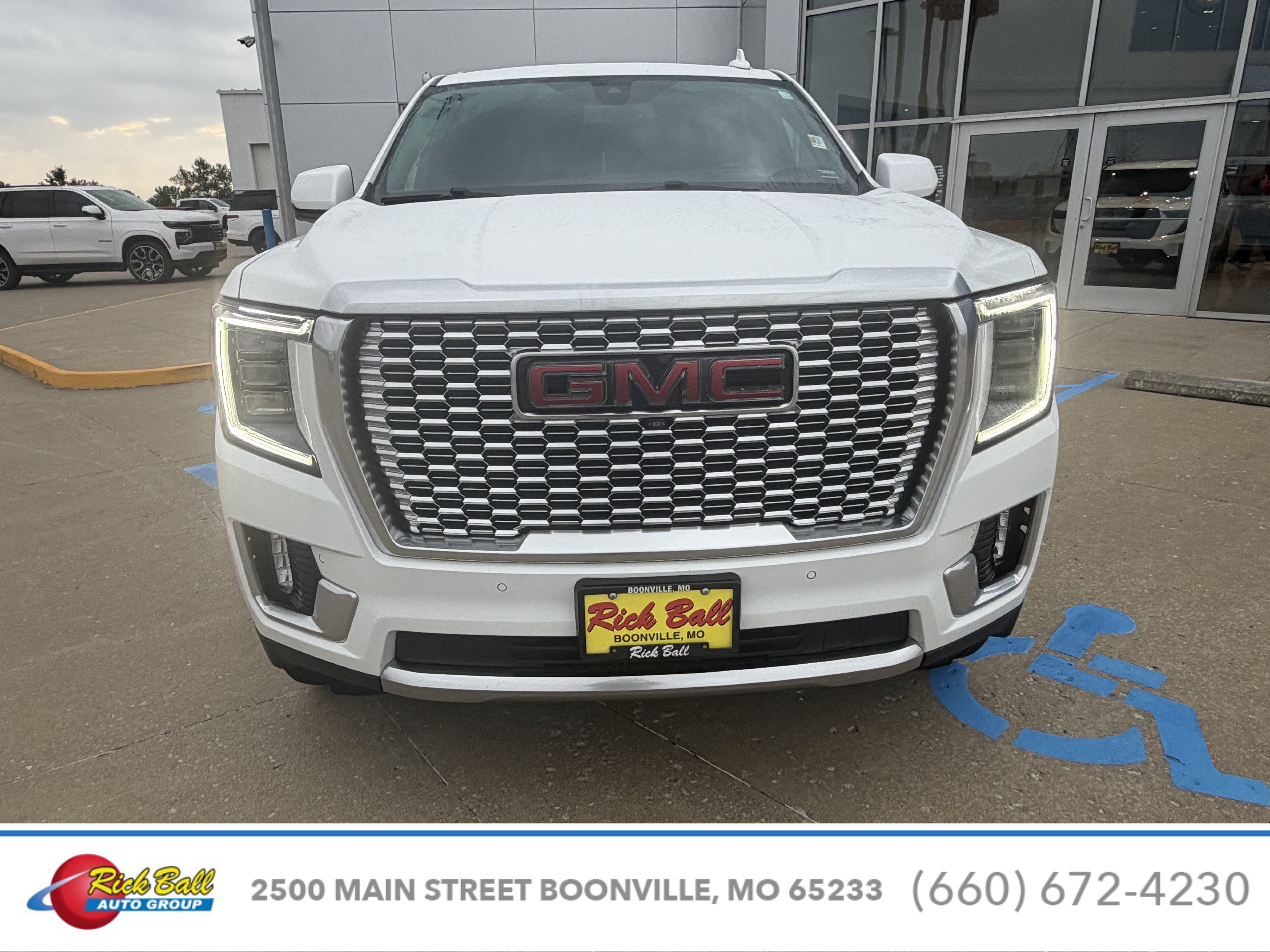 Used 2021 GMC Yukon Denali with VIN 1GKS2DKL2MR360622 for sale in Kansas City