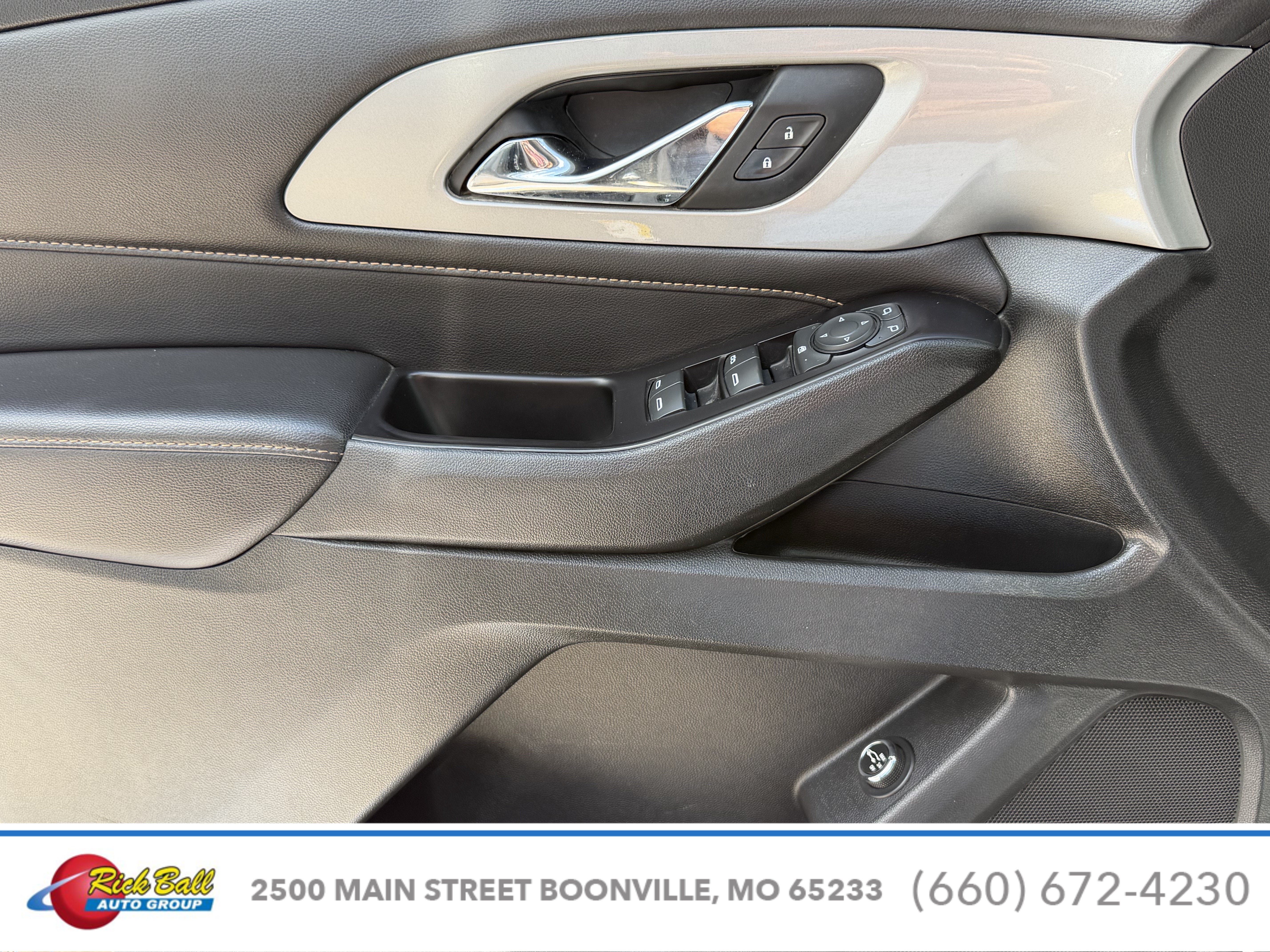 2020 Chevrolet Traverse LT Cloth