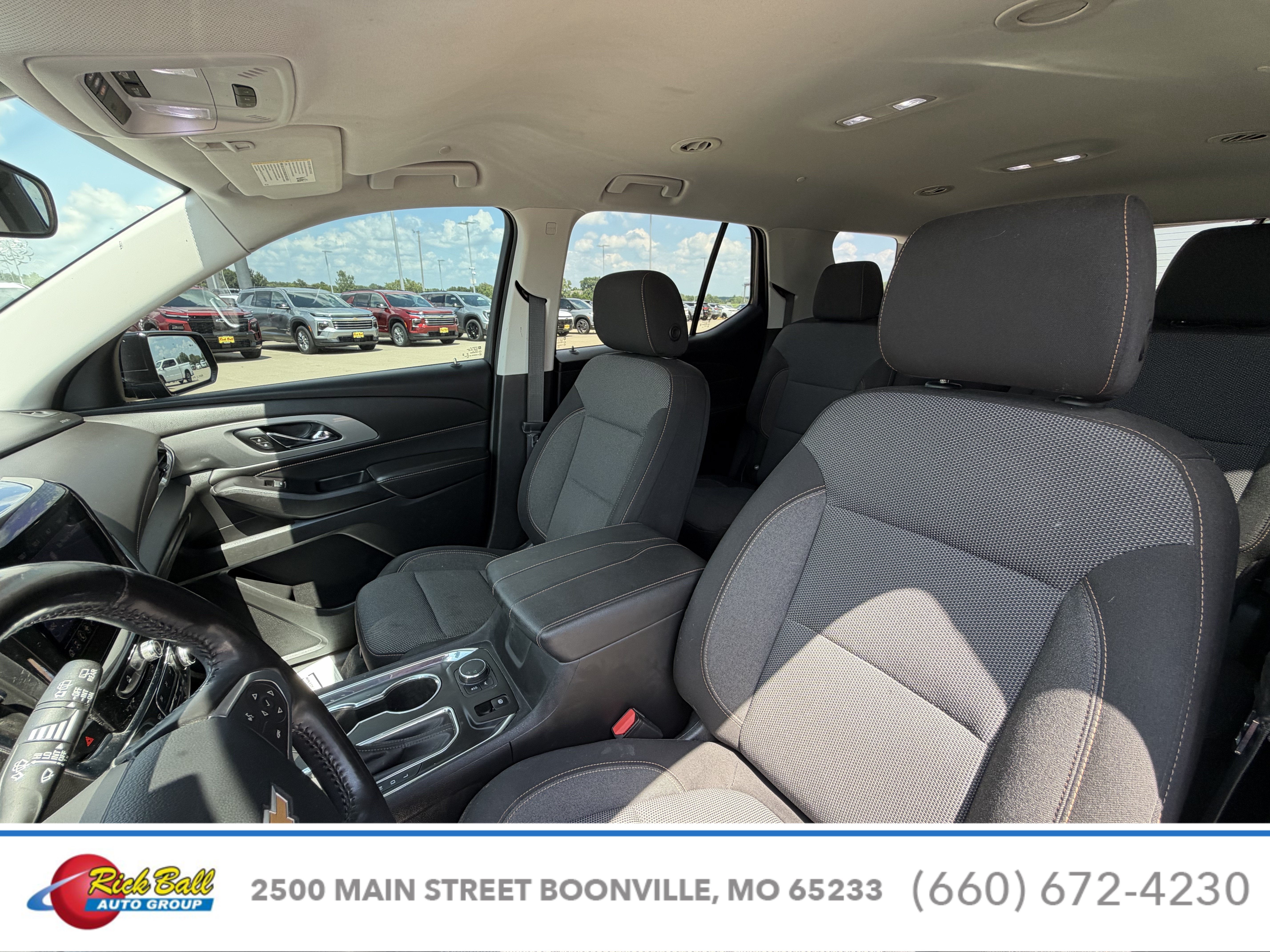 2020 Chevrolet Traverse LT Cloth