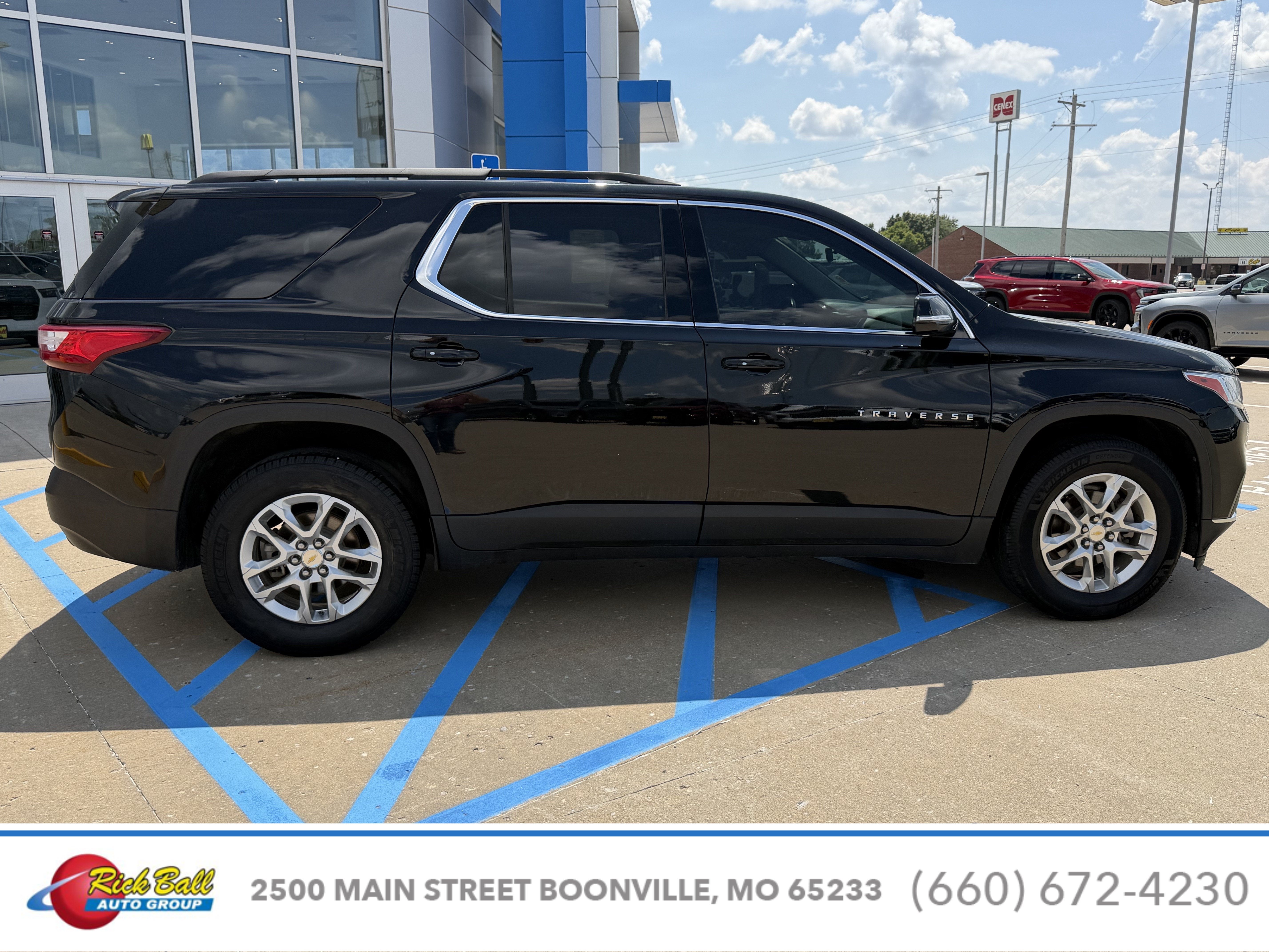 2020 Chevrolet Traverse LT Cloth