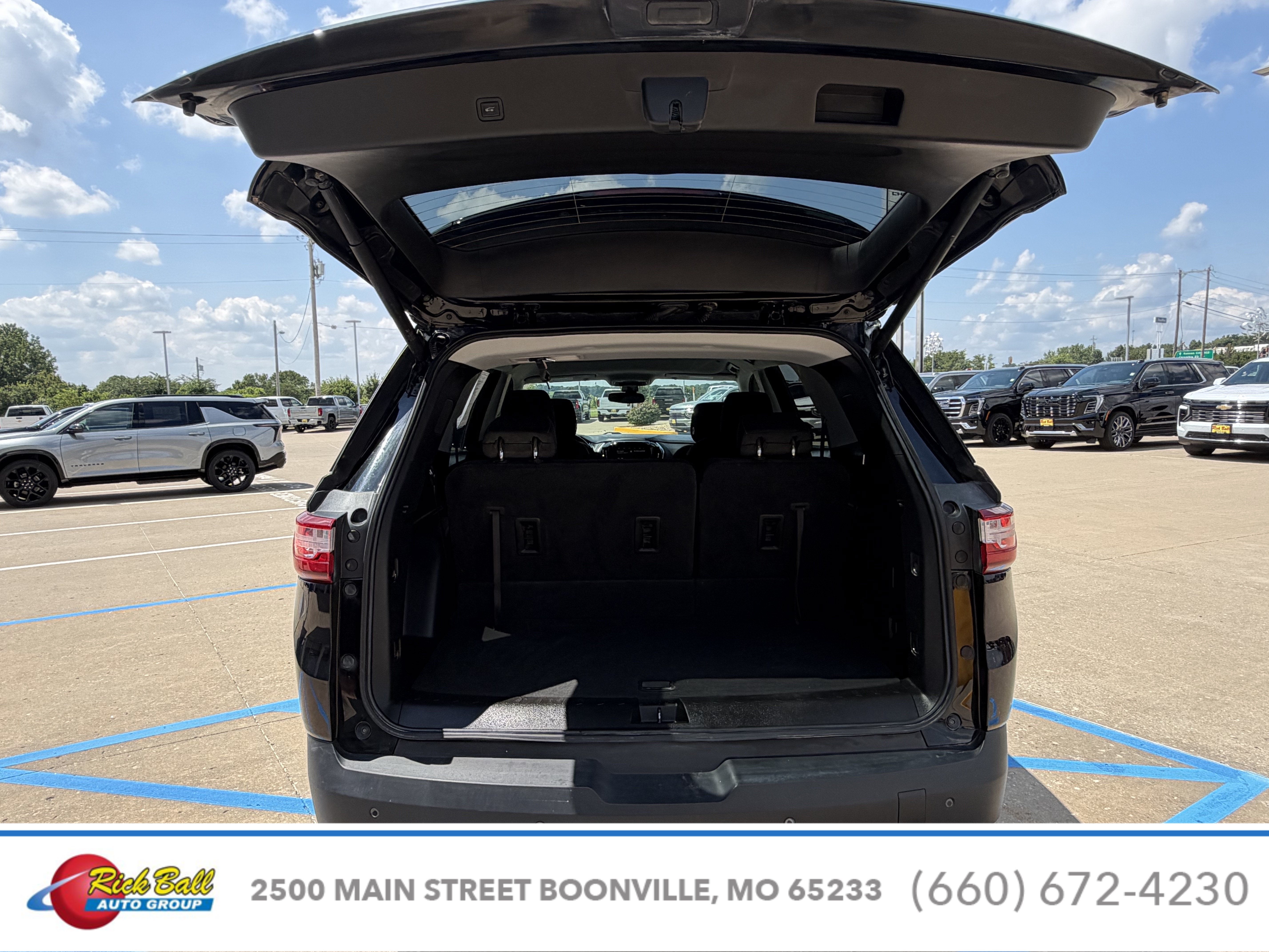 2020 Chevrolet Traverse LT Cloth