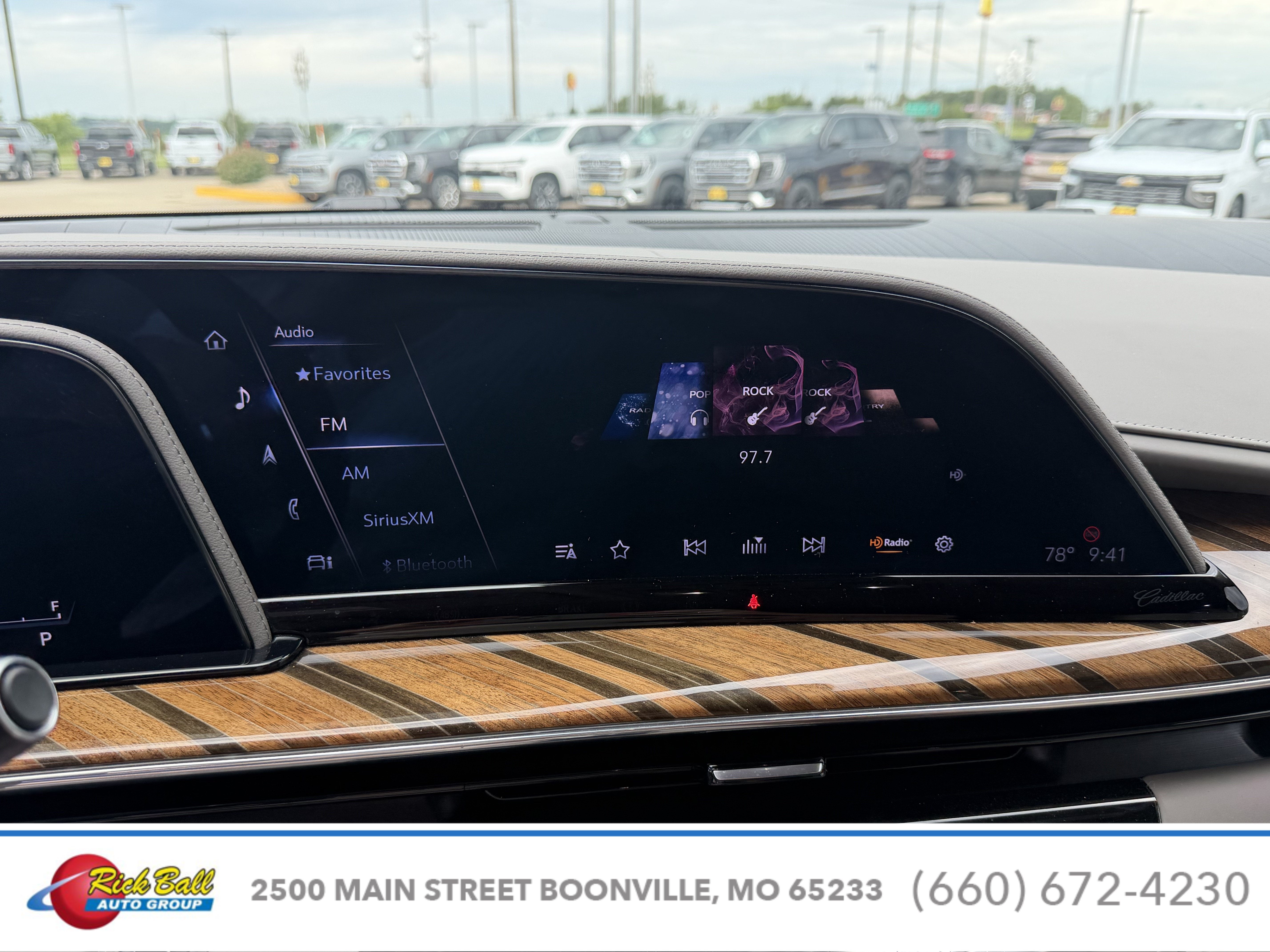 2024 Cadillac Escalade Sport Platinum