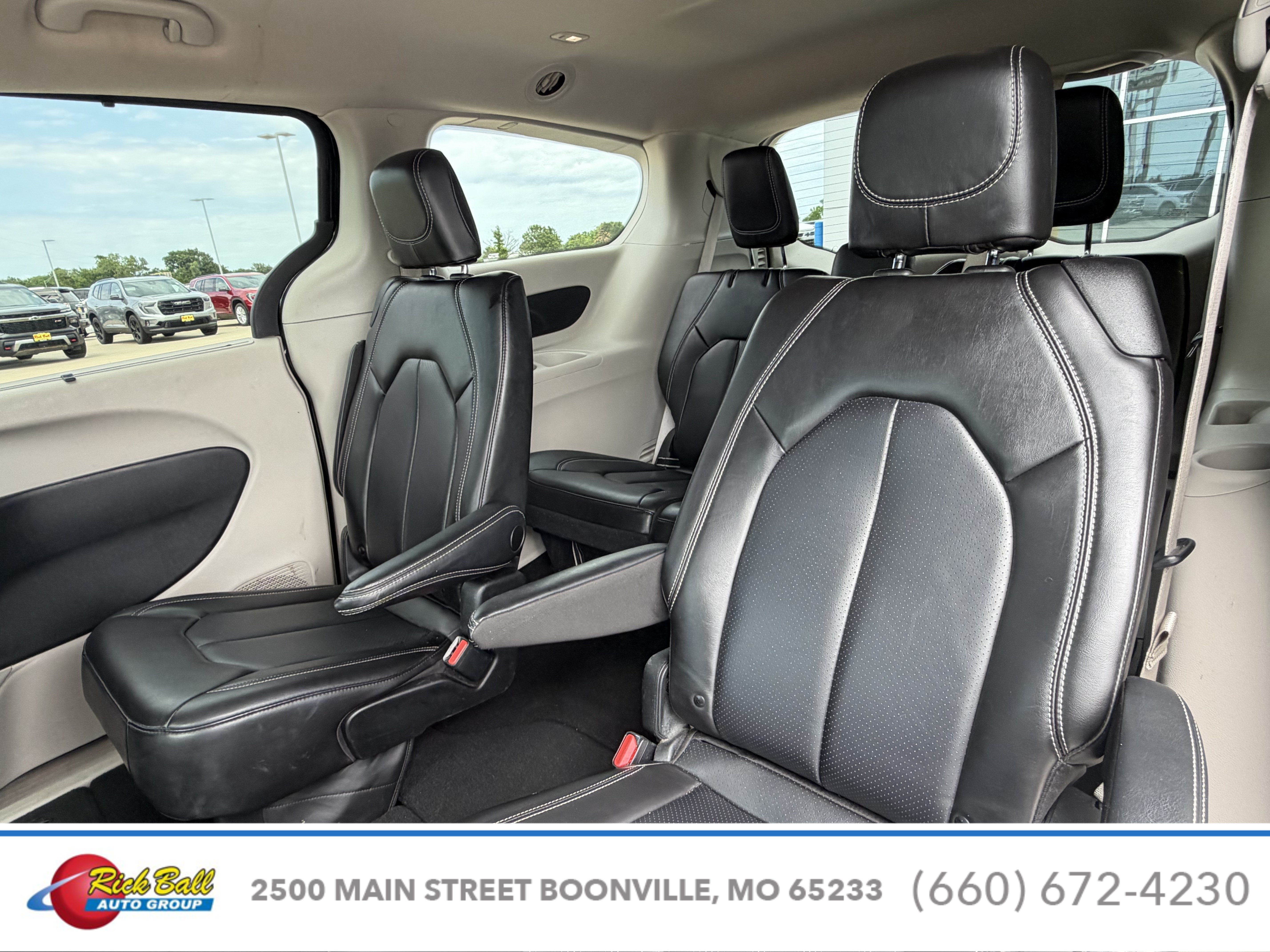 2023 Chrysler Pacifica Touring L