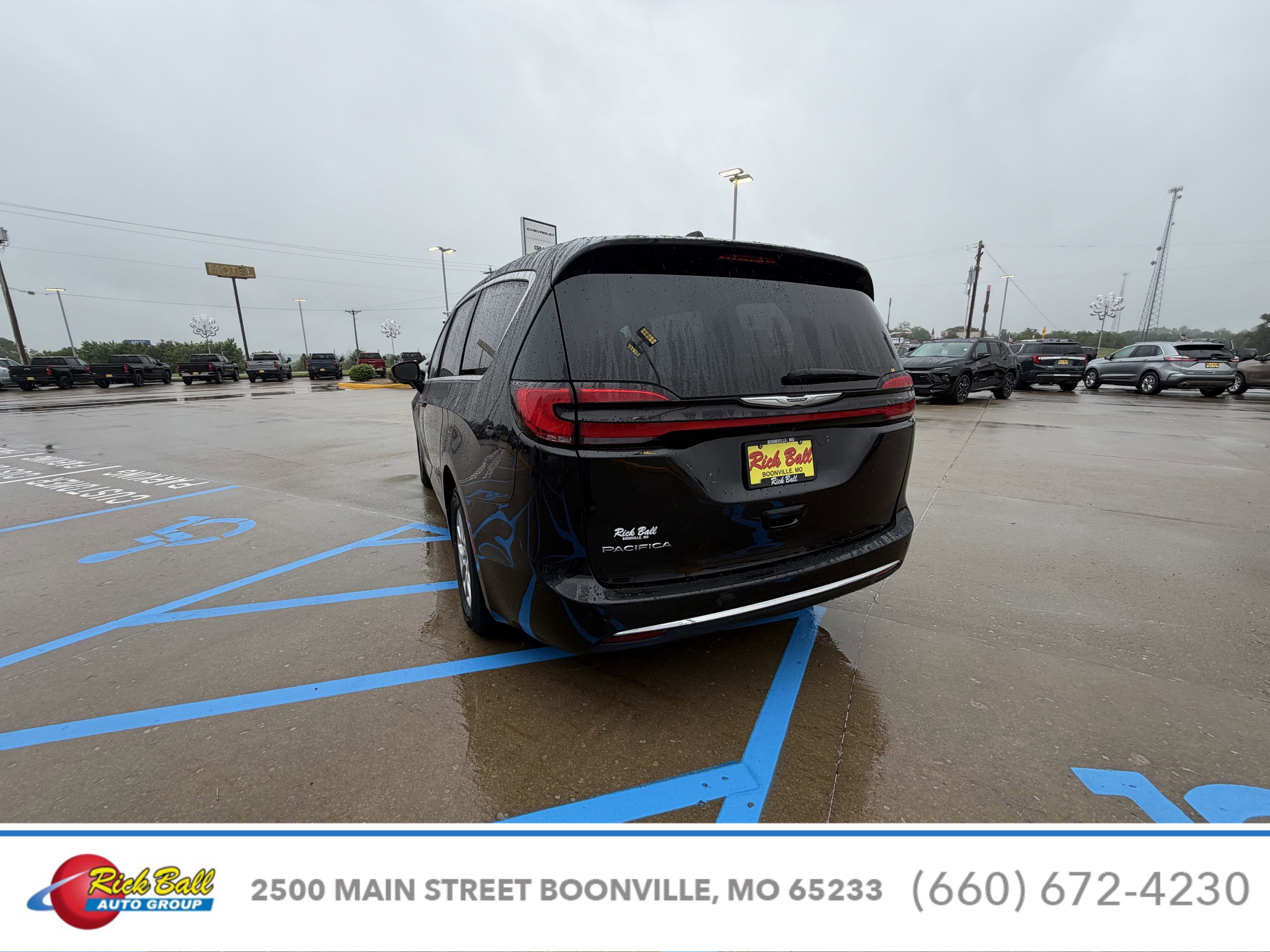 2023 Chrysler Pacifica Touring L