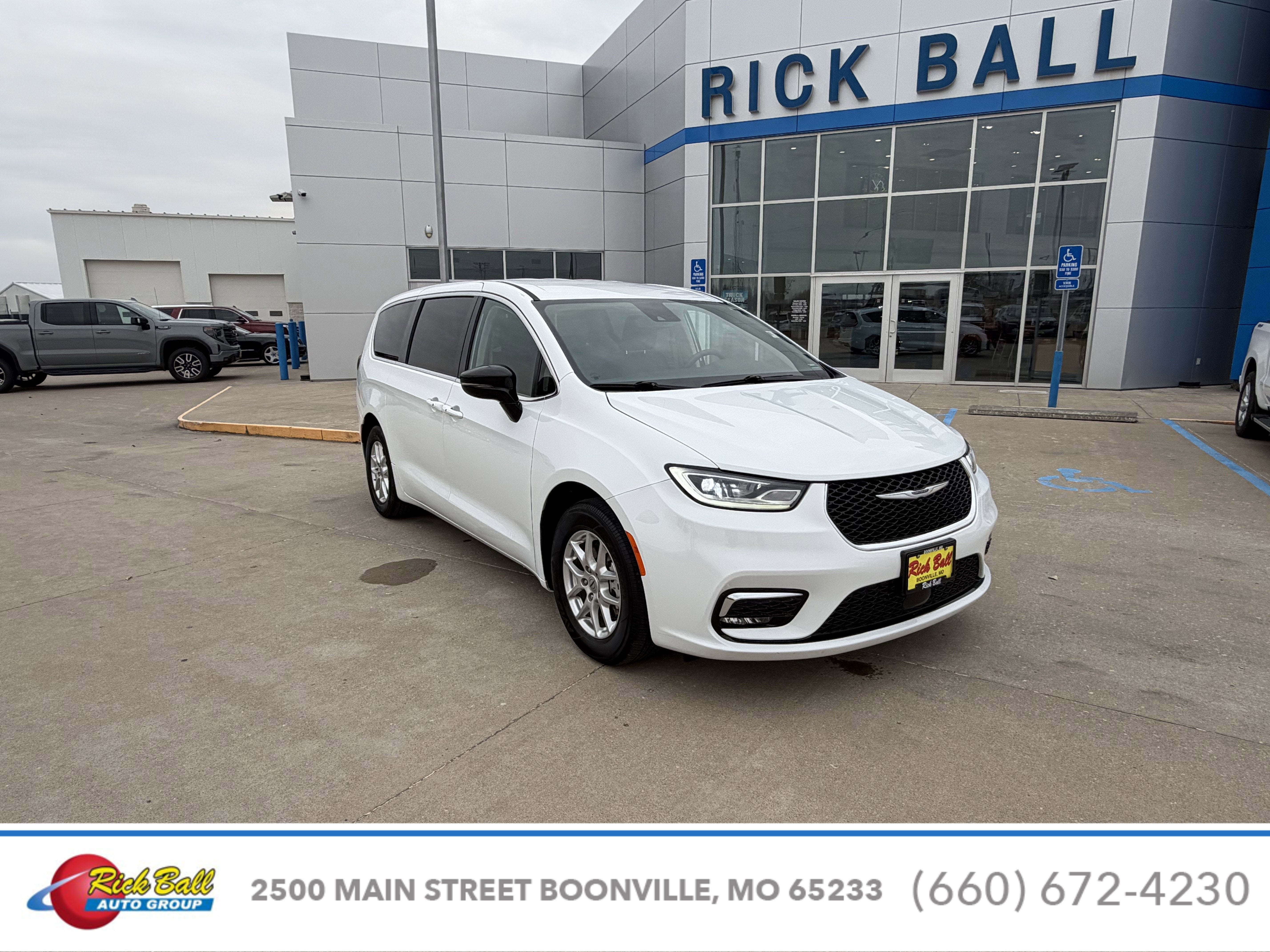 2024 Chrysler Pacifica Touring L