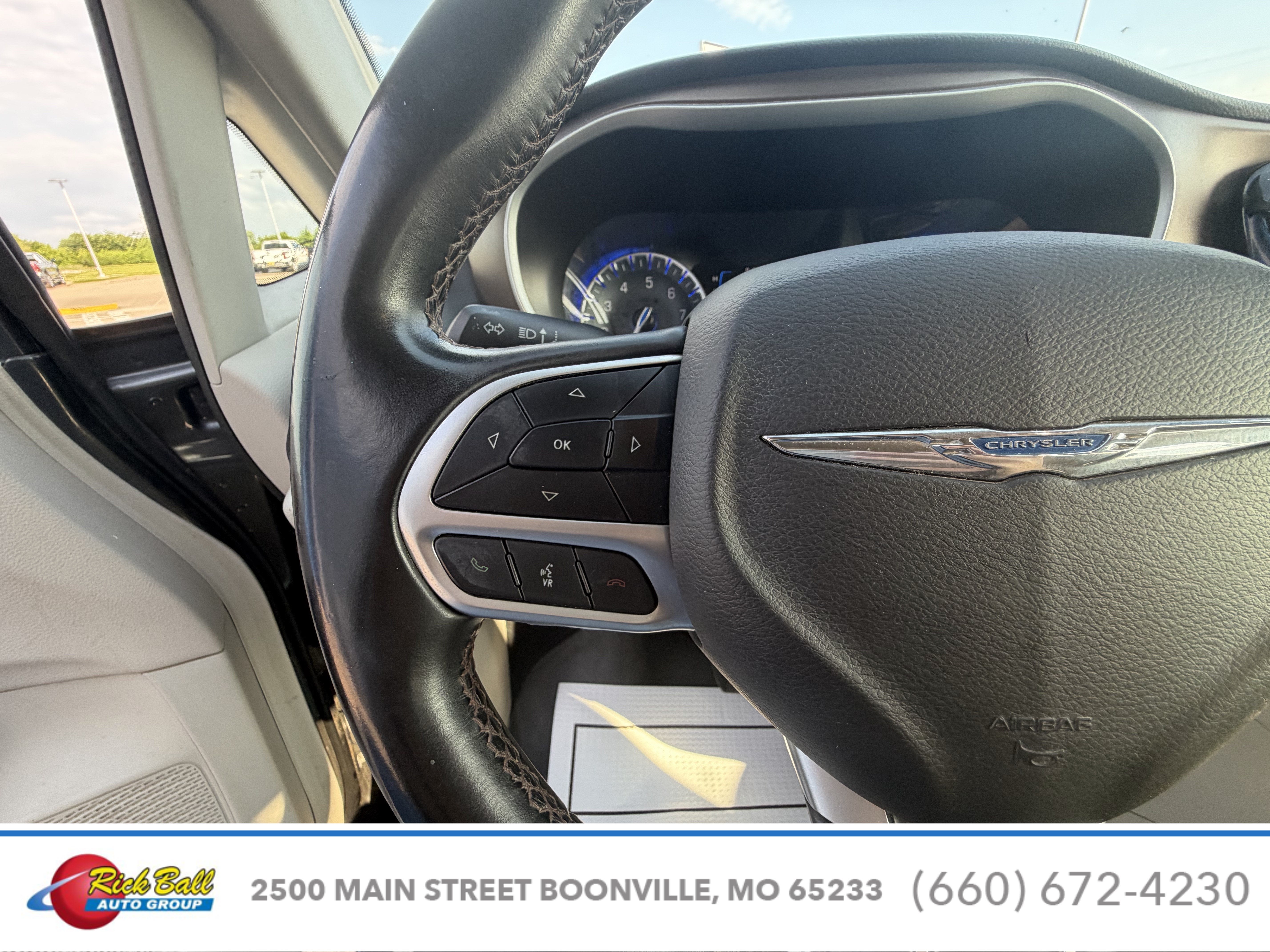 2017 Chrysler Pacifica Touring-L