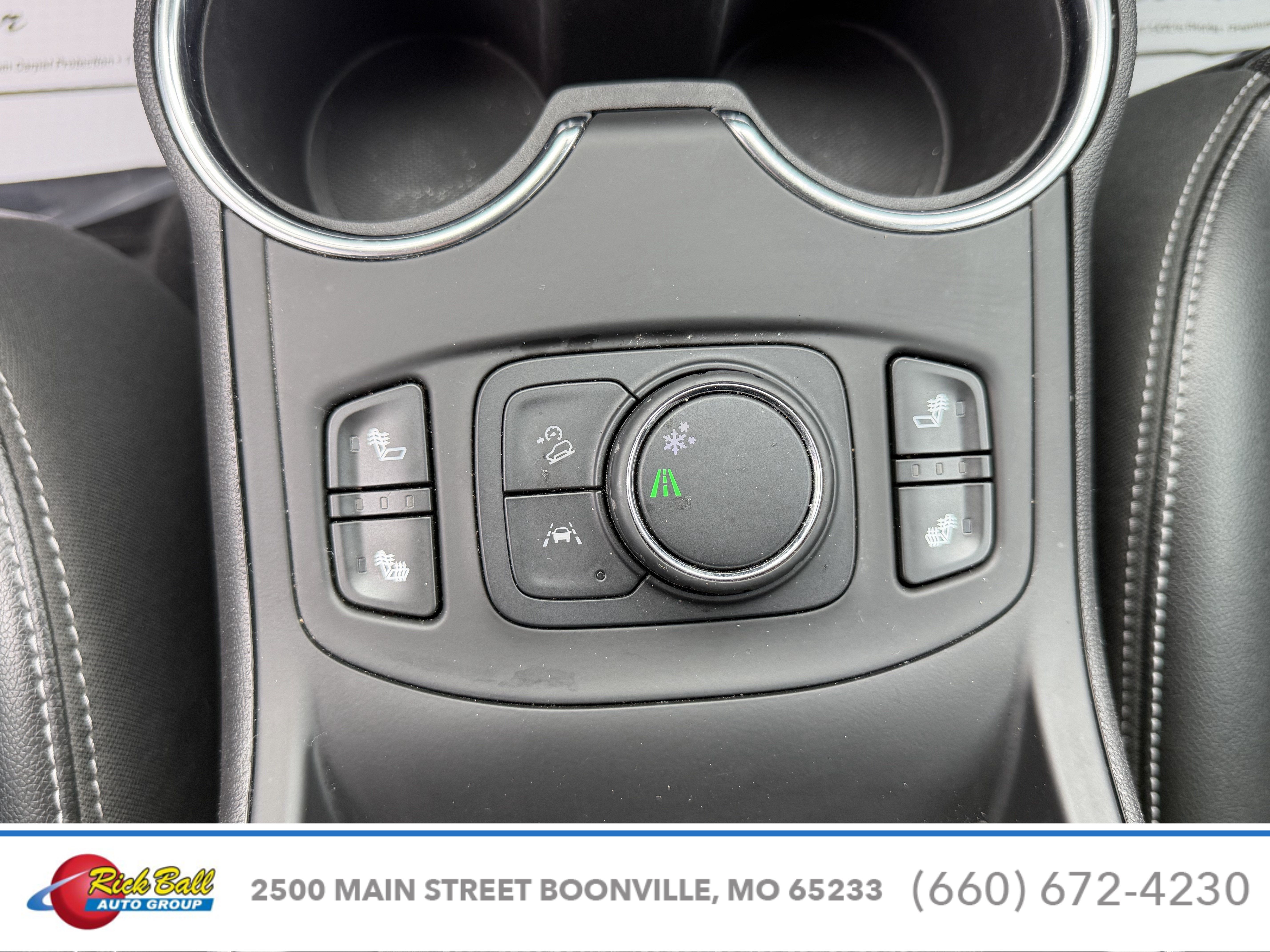 2024 GMC Terrain SLT - Photo 24