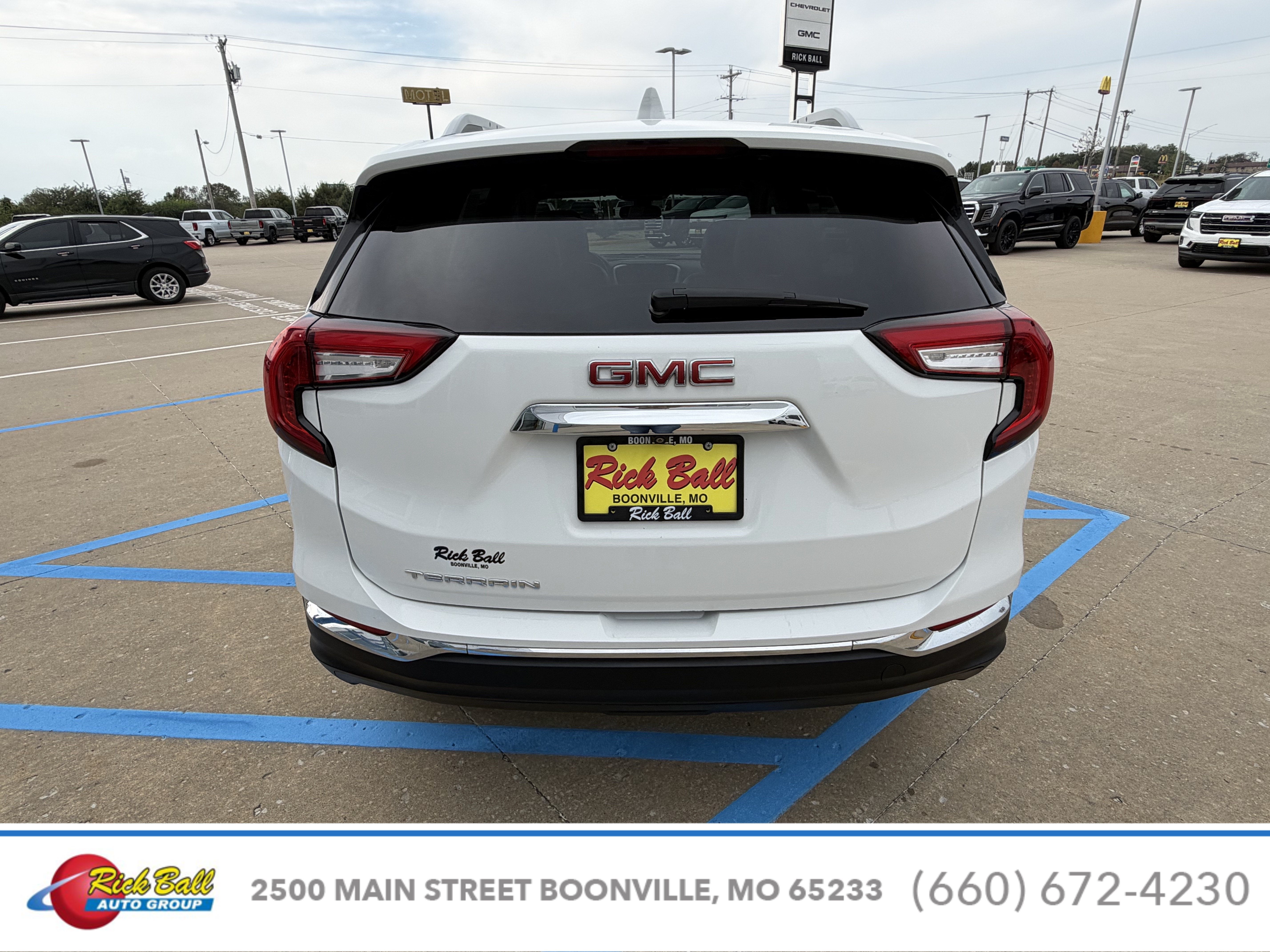 2024 GMC Terrain SLT