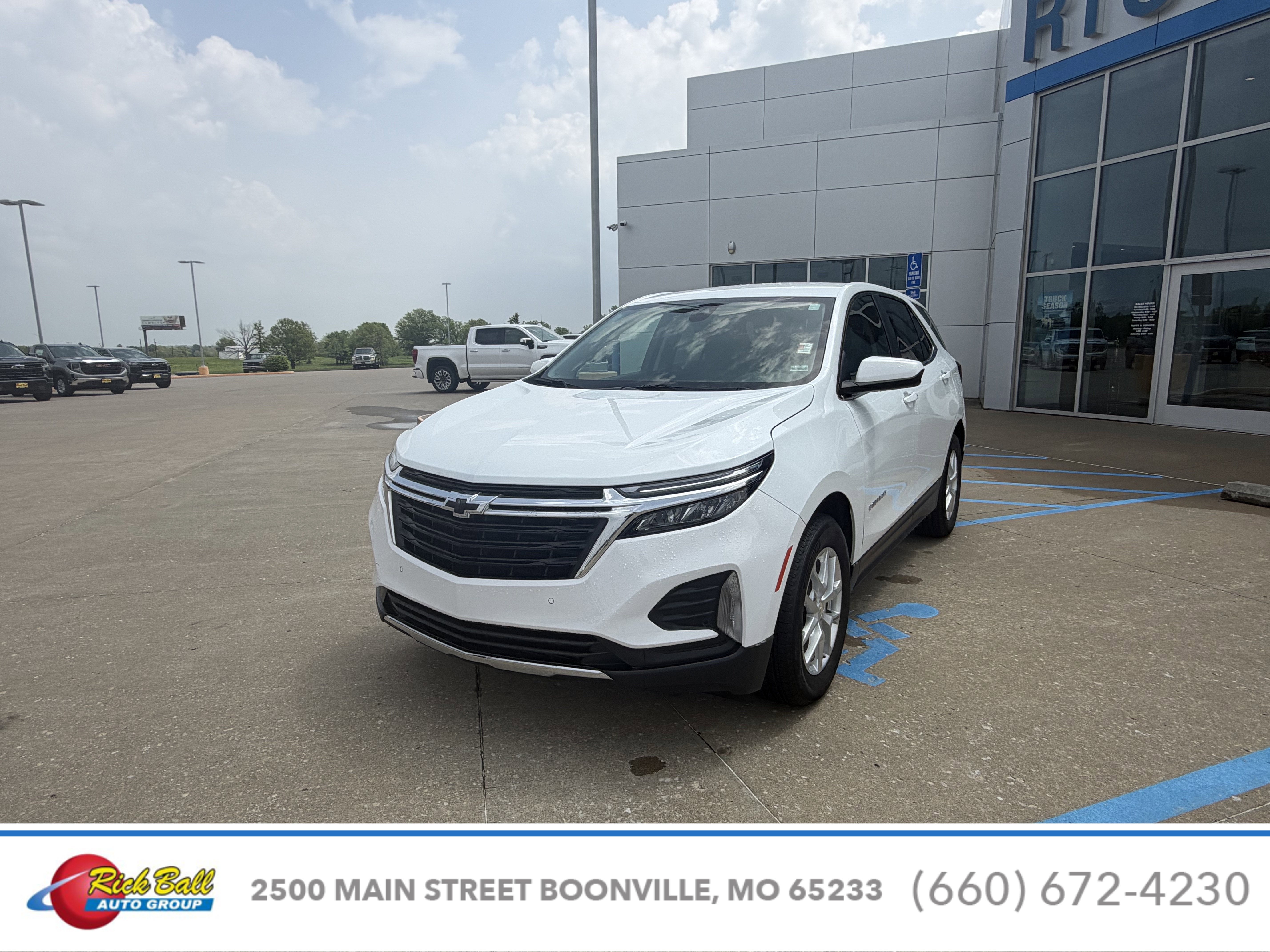 Used 2024 Chevrolet Equinox LT with VIN 3GNAXKEG6RS224940 for sale in Kansas City