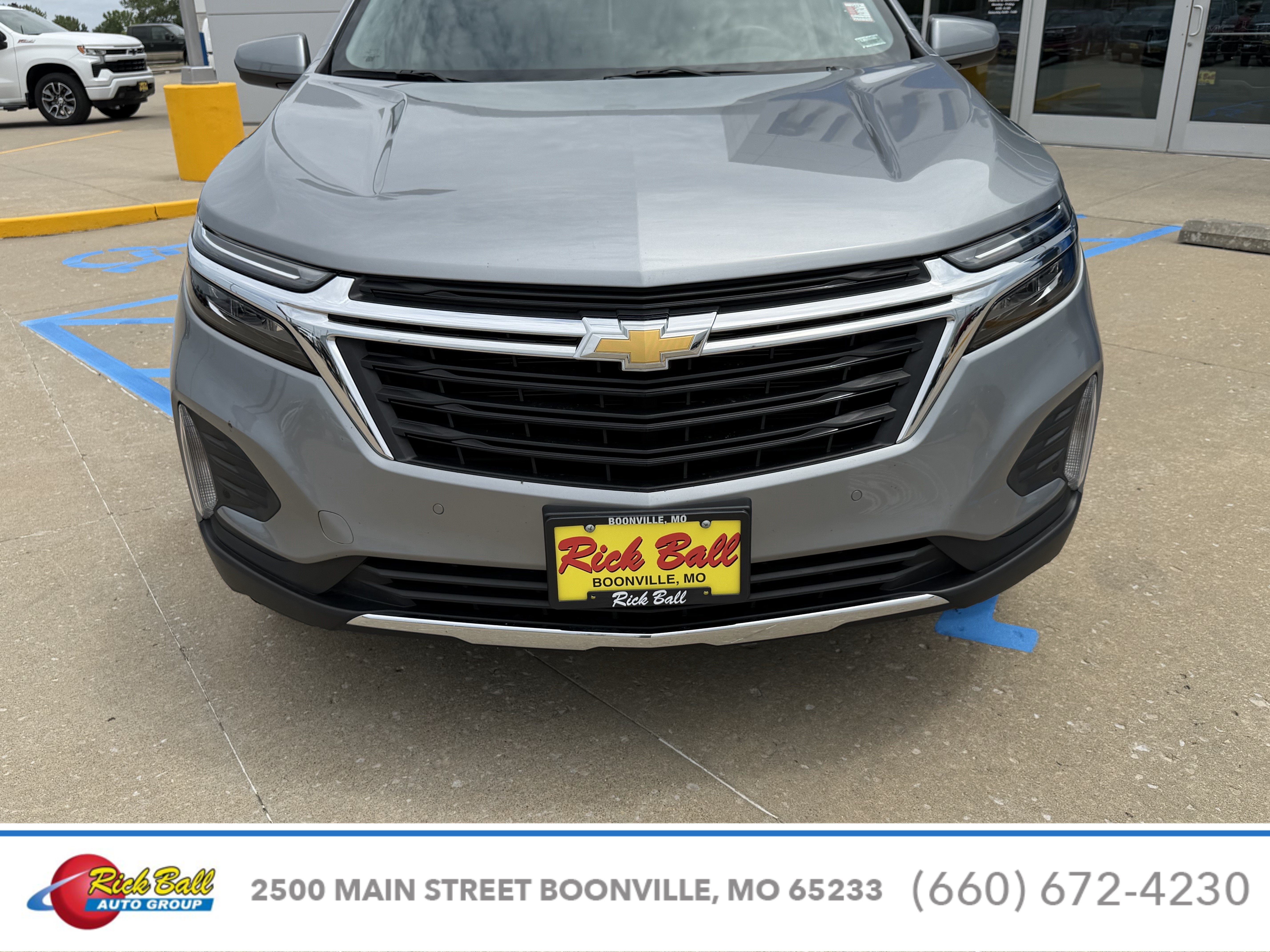 Used 2024 Chevrolet Equinox LT with VIN 3GNAXUEG4RL351711 for sale in Kansas City