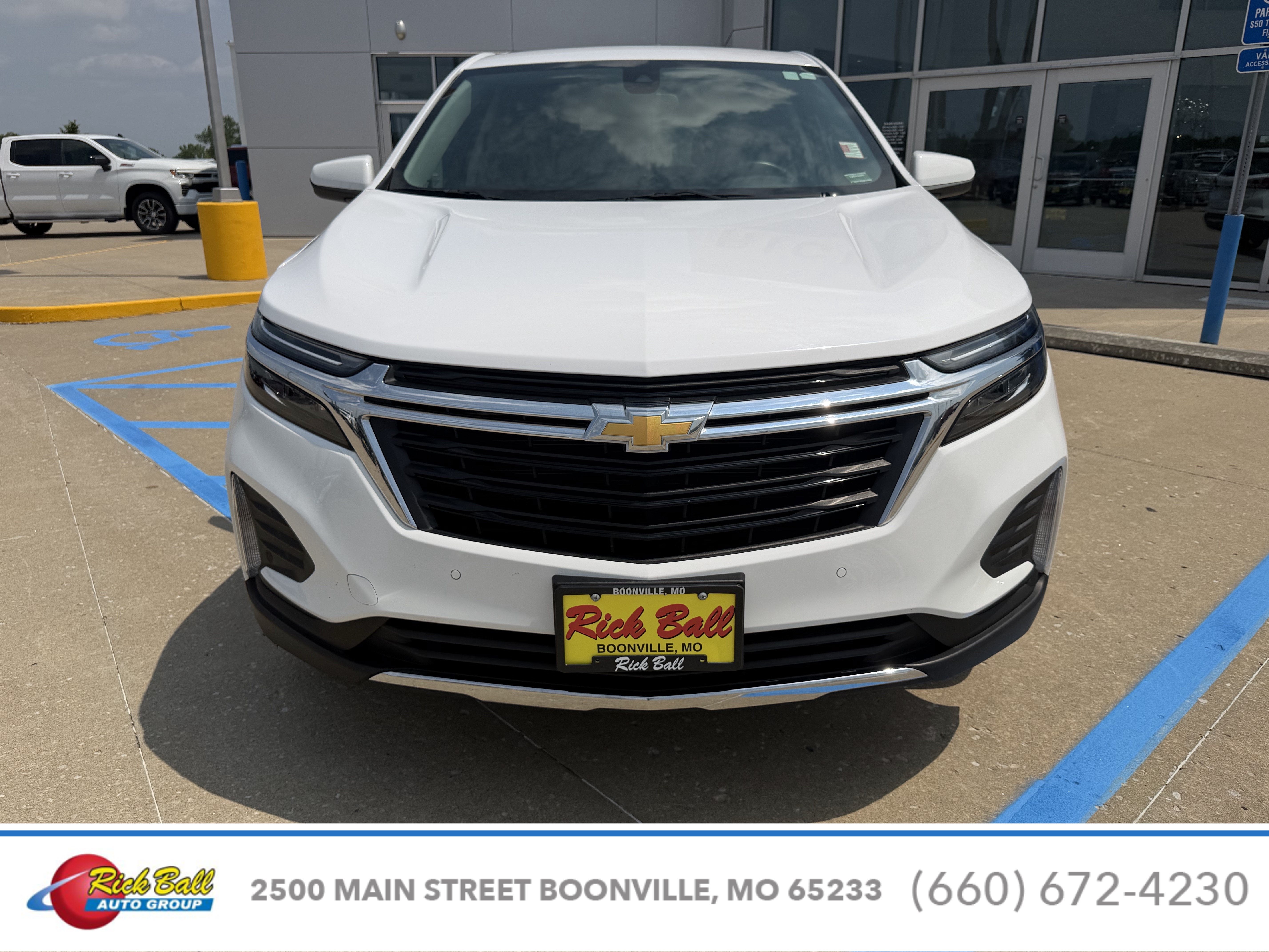 Used 2024 Chevrolet Equinox LT with VIN 3GNAXUEG6RL313994 for sale in Kansas City