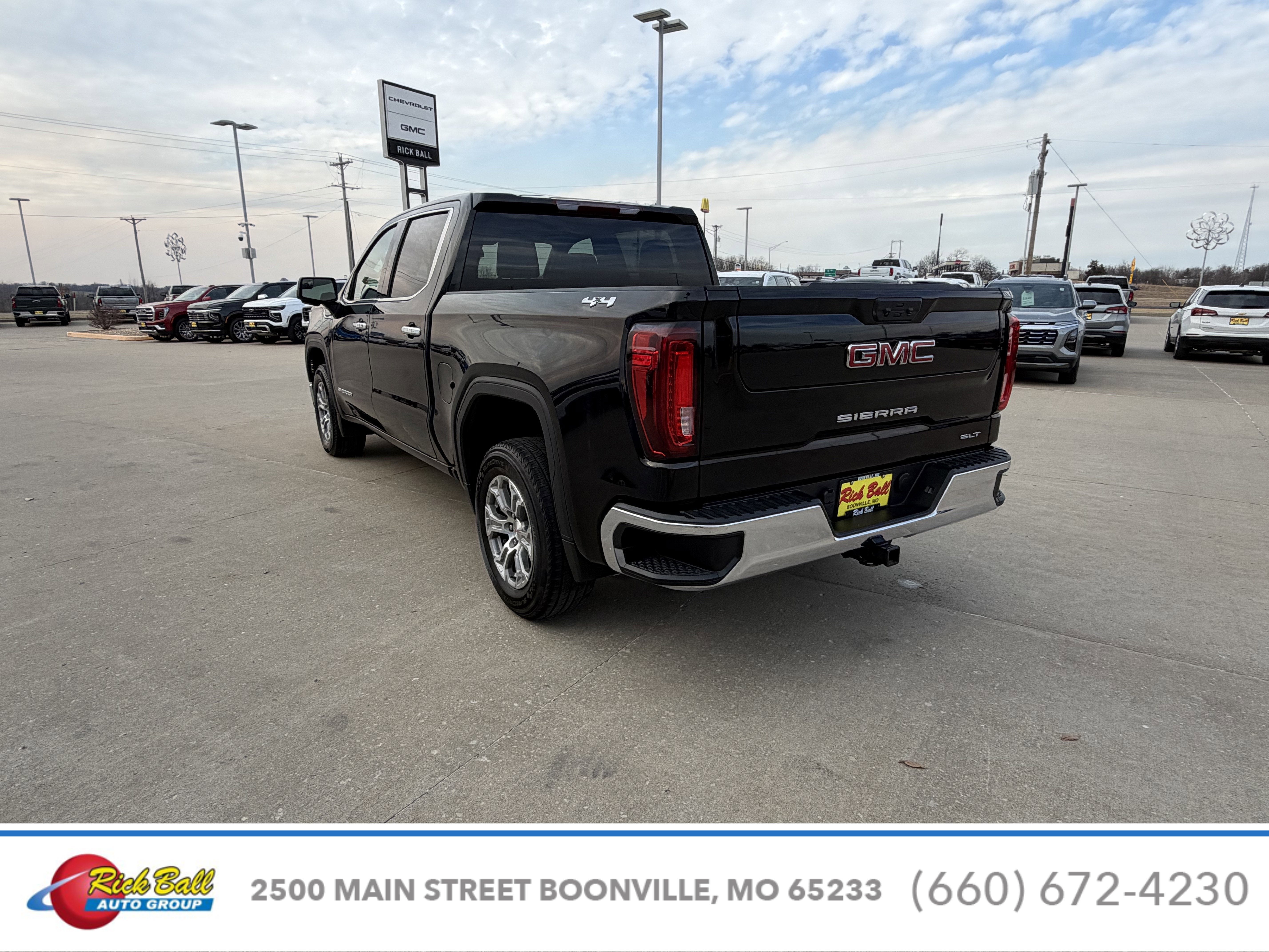 2025 GMC Sierra 1500 SLT