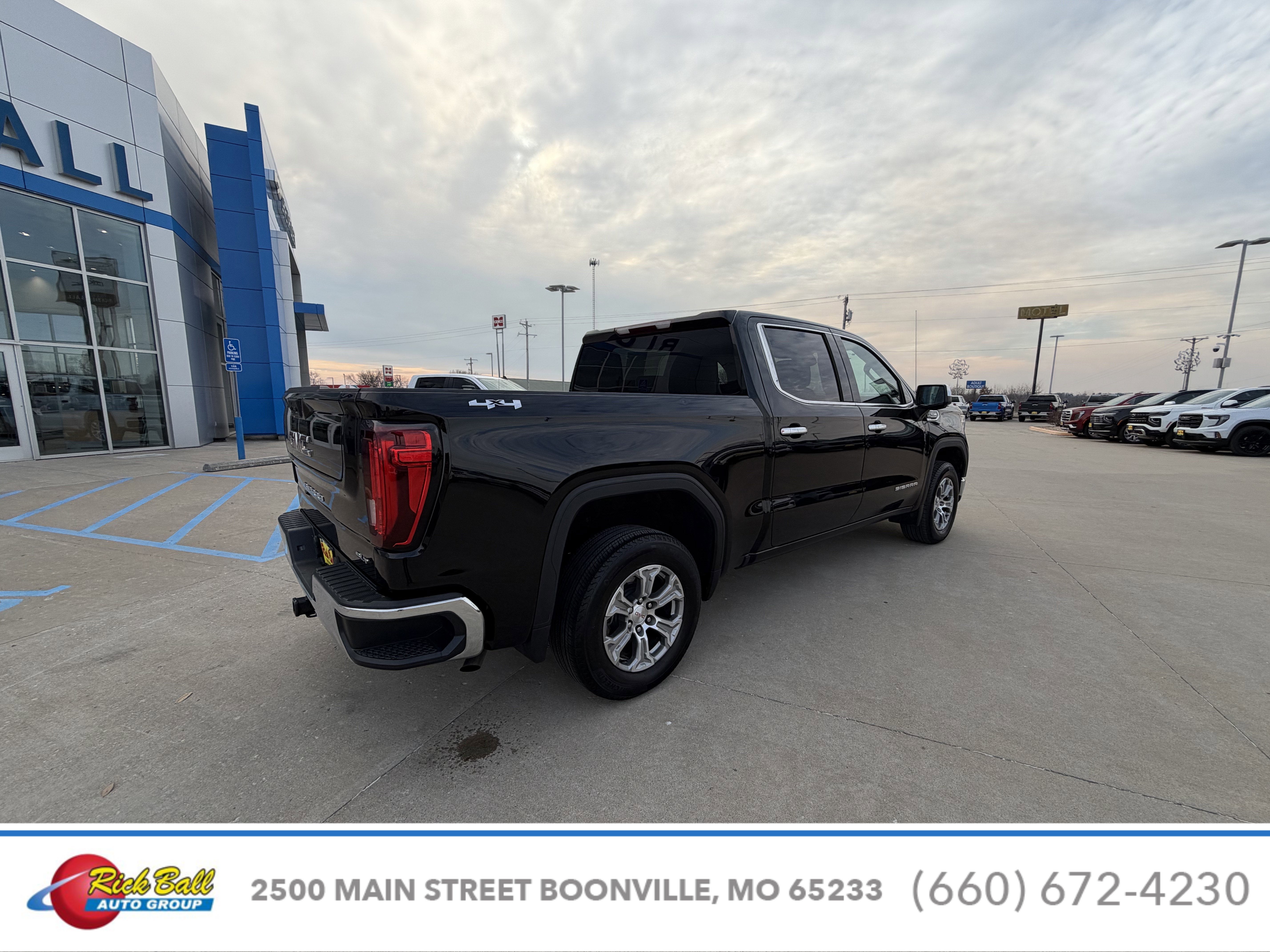 2025 GMC Sierra 1500 SLT