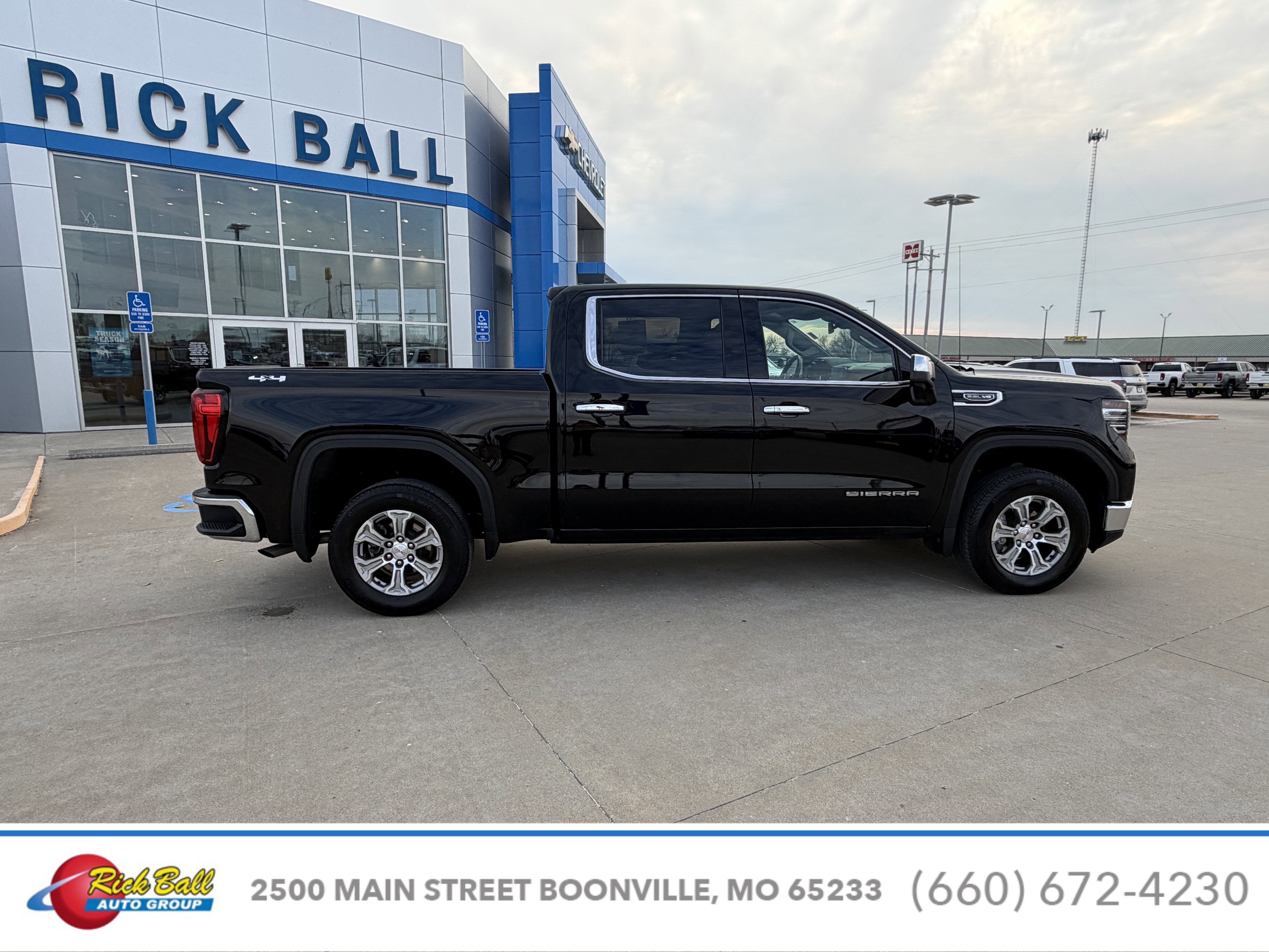 2025 GMC Sierra 1500 SLT