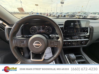 2022 Nissan Pathfinder SL