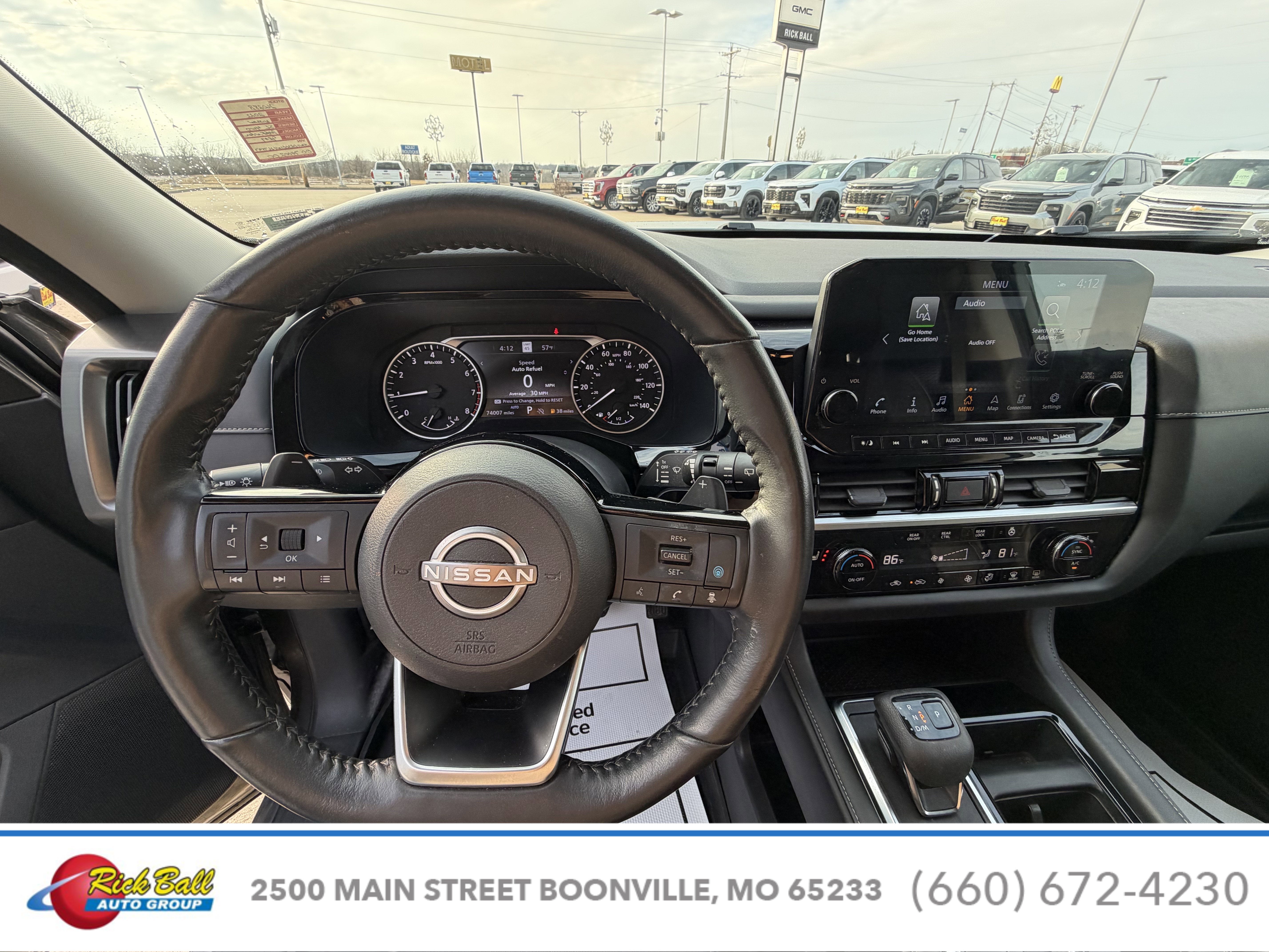 2022 Nissan Pathfinder SL