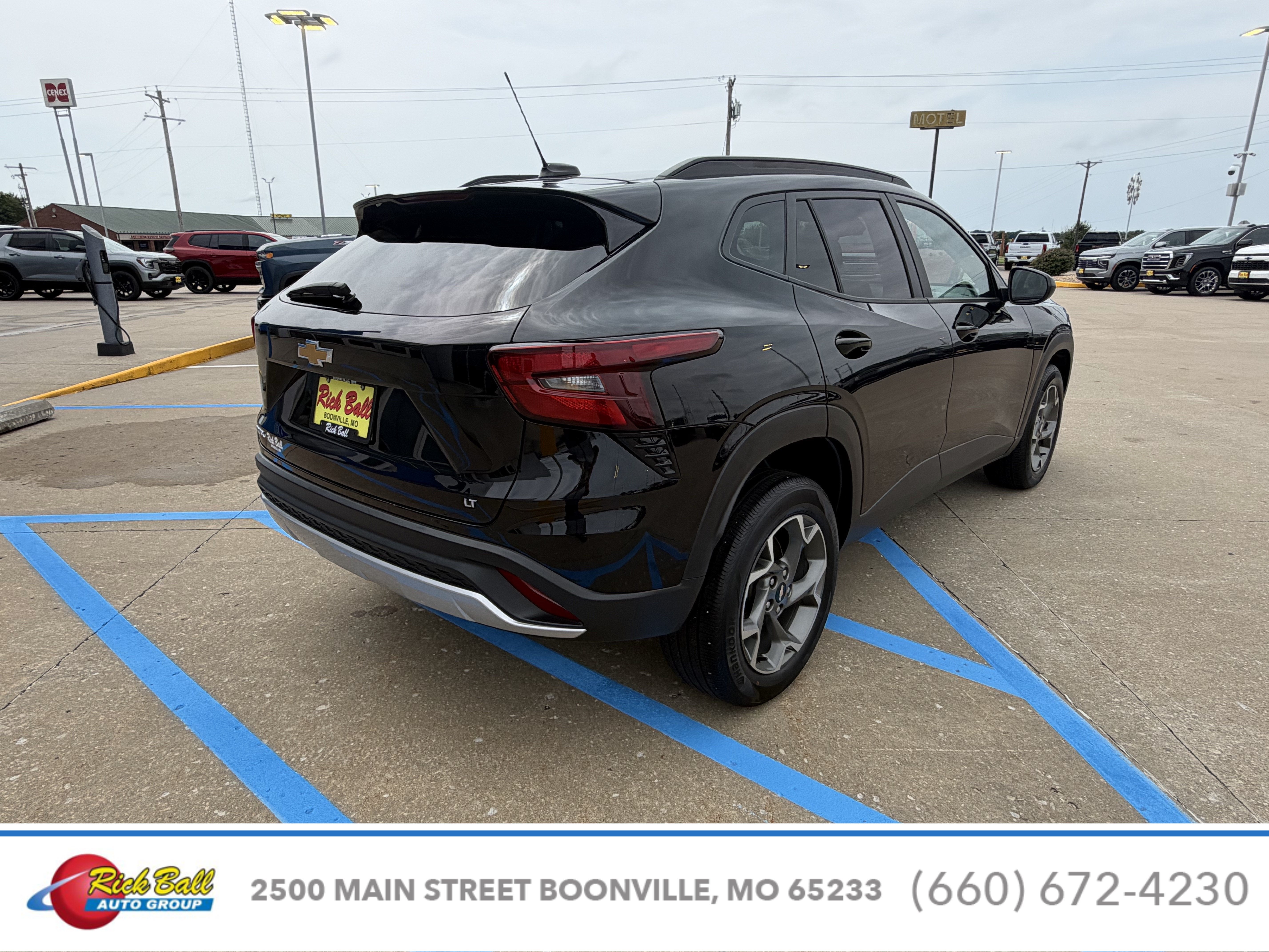 Used 2025 Chevrolet Trax LT with VIN KL77LHEP0SC234115 for sale in Kansas City