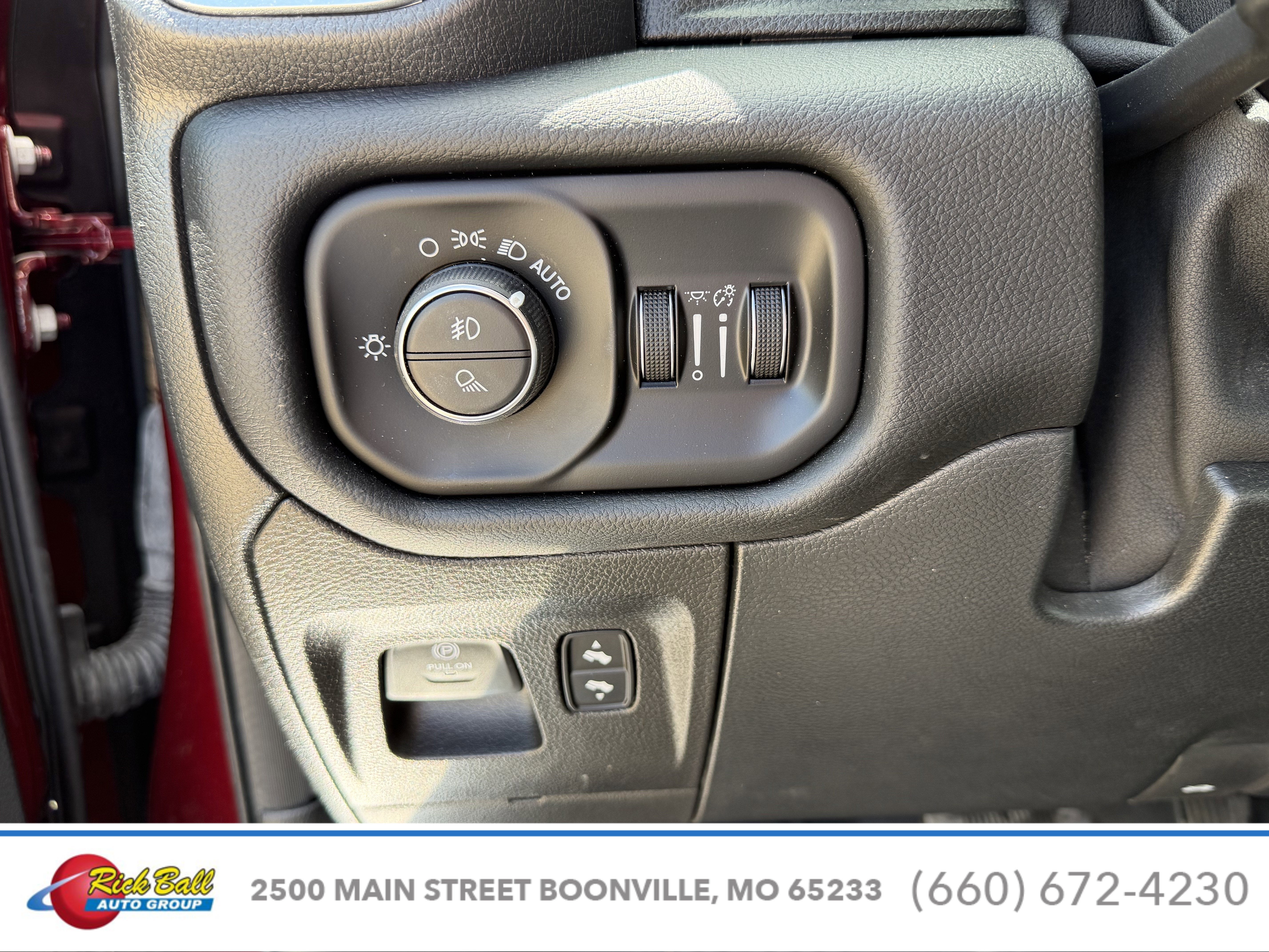 2022 RAM 1500 Laramie Crew Cab 4x2 5'7" Box