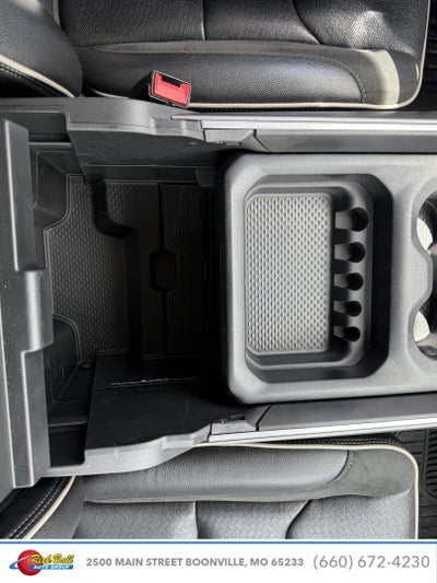 2022 RAM 1500 Laramie Crew Cab 4x2 5'7" Box