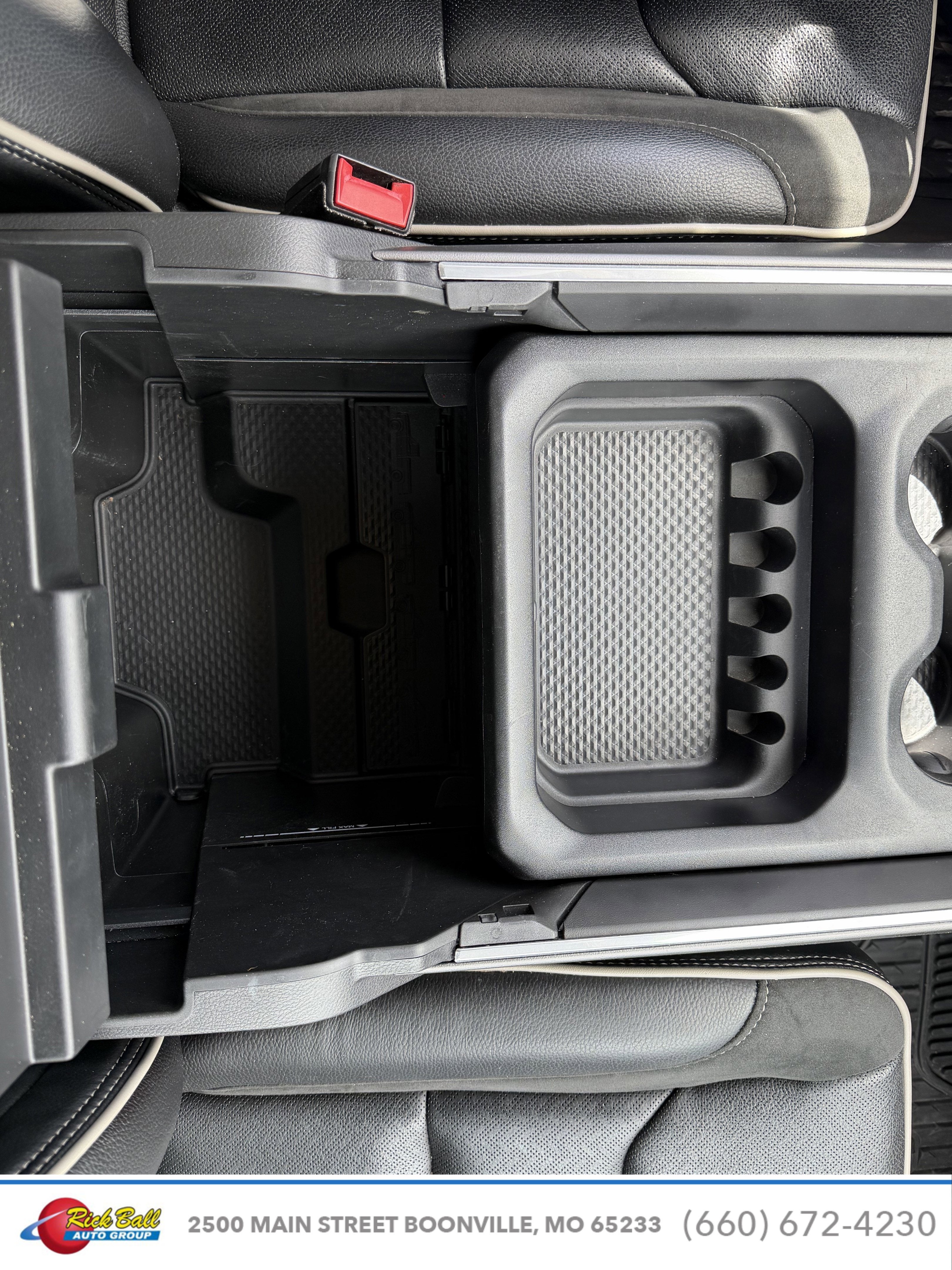2022 RAM 1500 Laramie Crew Cab 4x2 5'7" Box