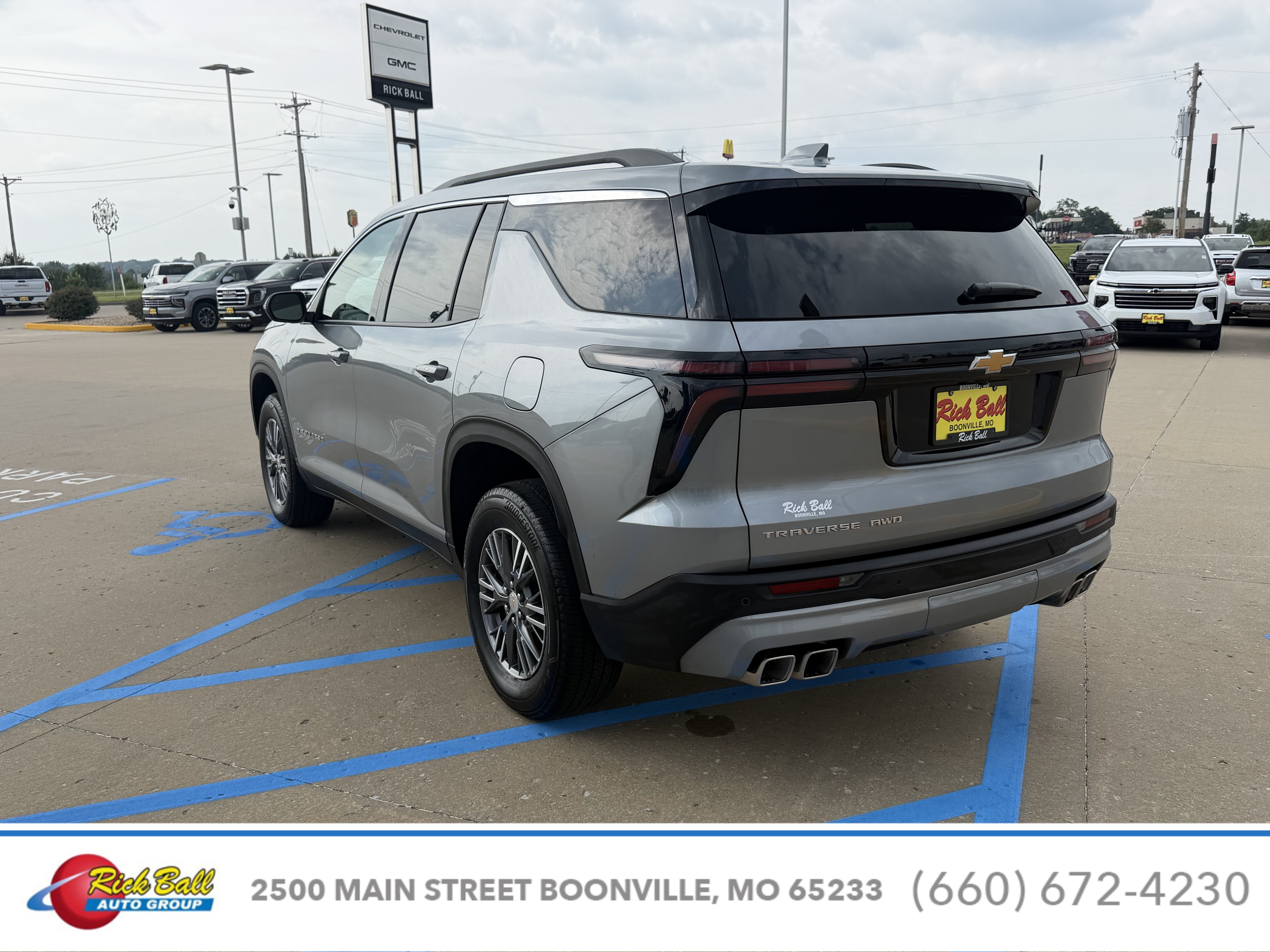 2026 Chevrolet Traverse LT
