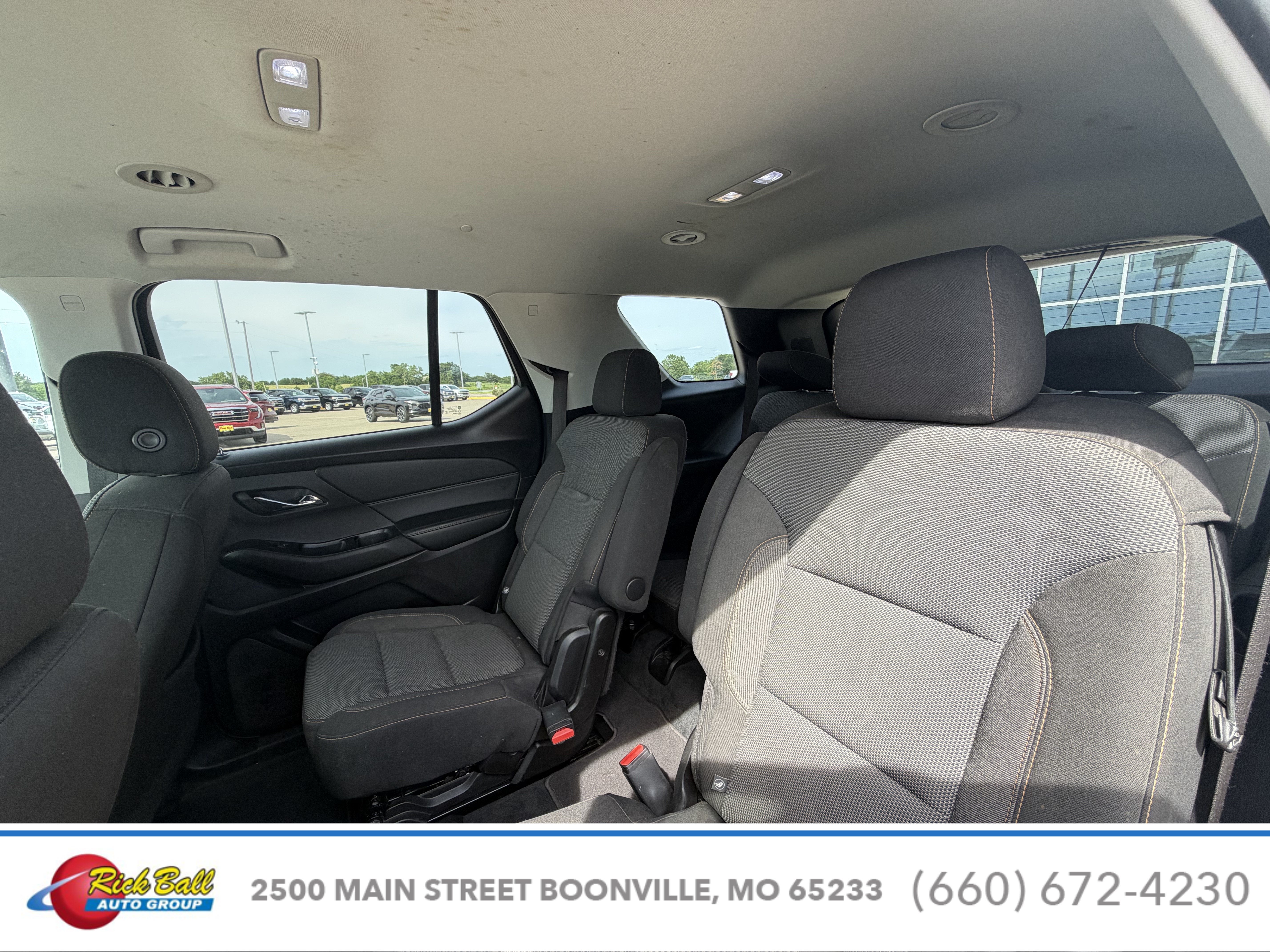 2021 Chevrolet Traverse LT Cloth
