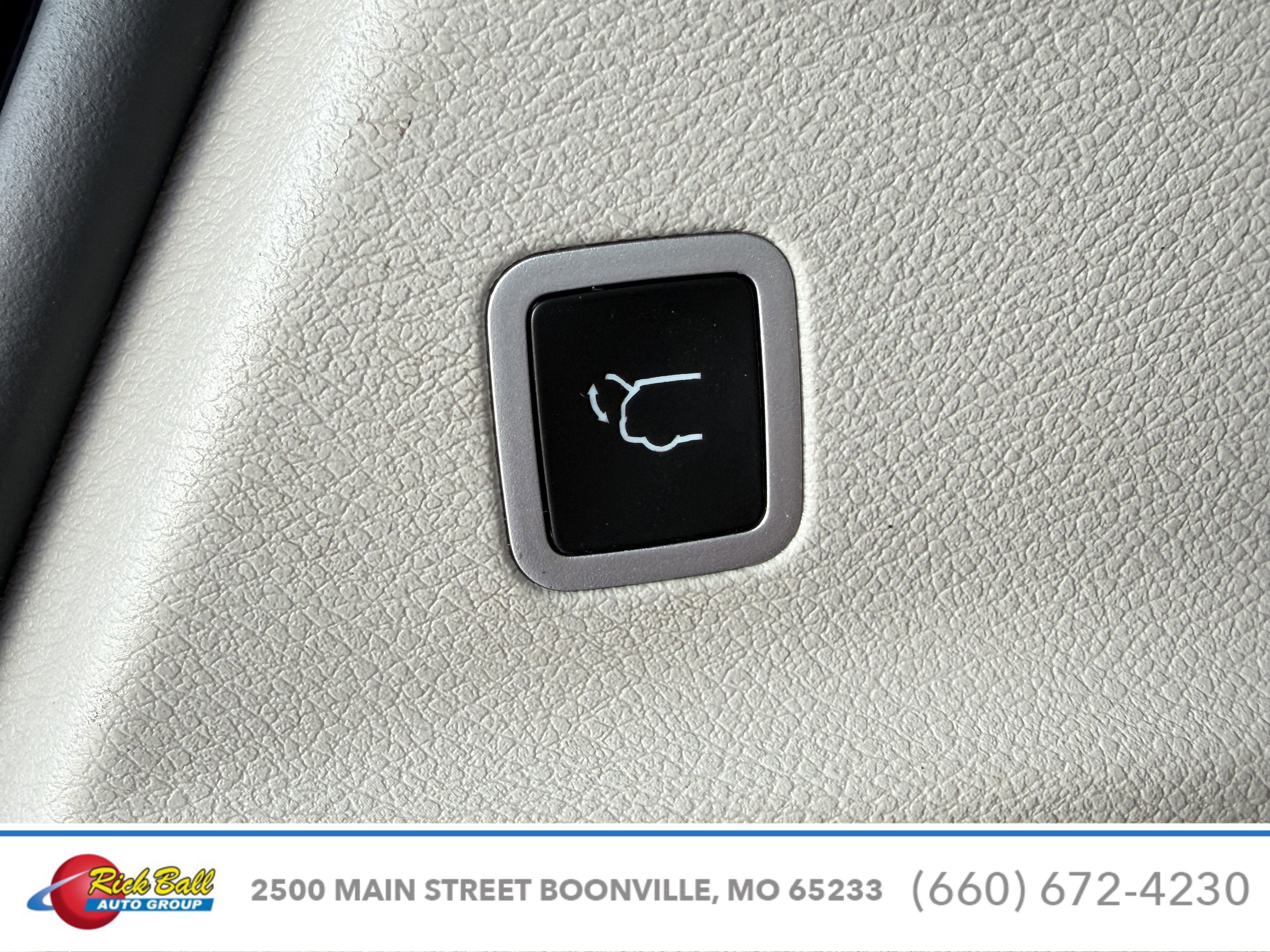 2024 Chrysler Pacifica Touring L - Photo 7