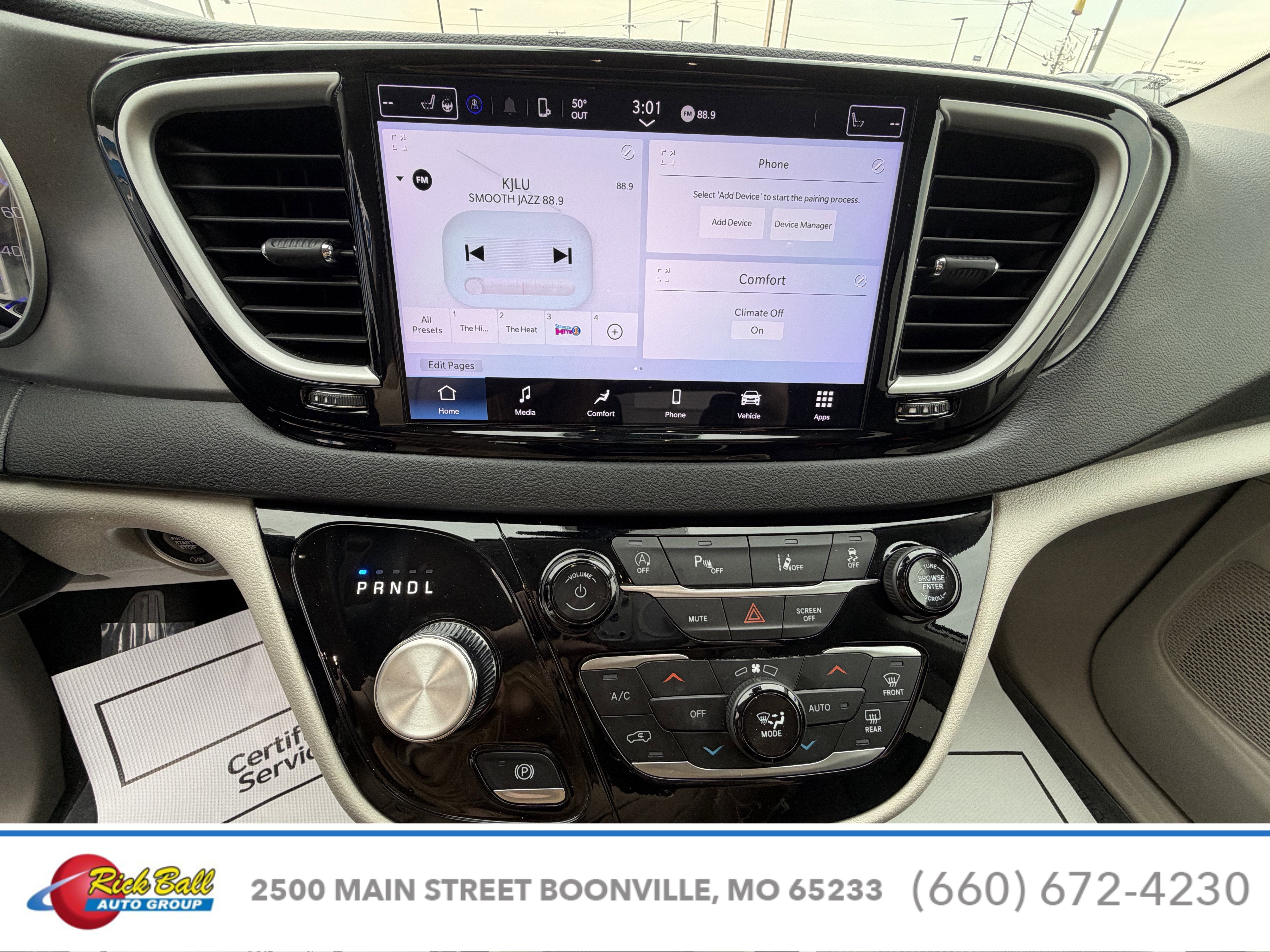 2024 Chrysler Pacifica Touring L - Photo 17