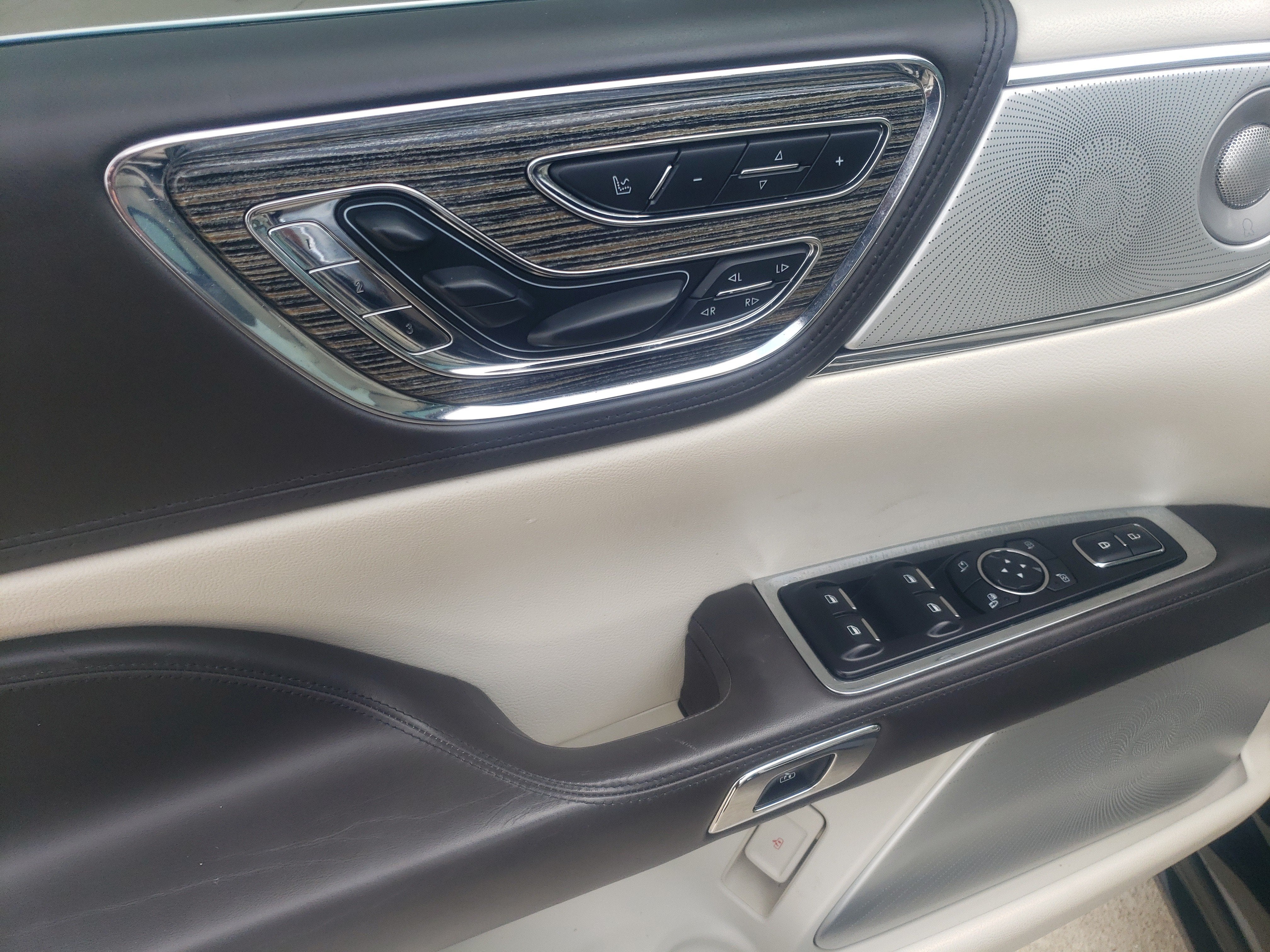 2019 Lincoln Continental Black Label