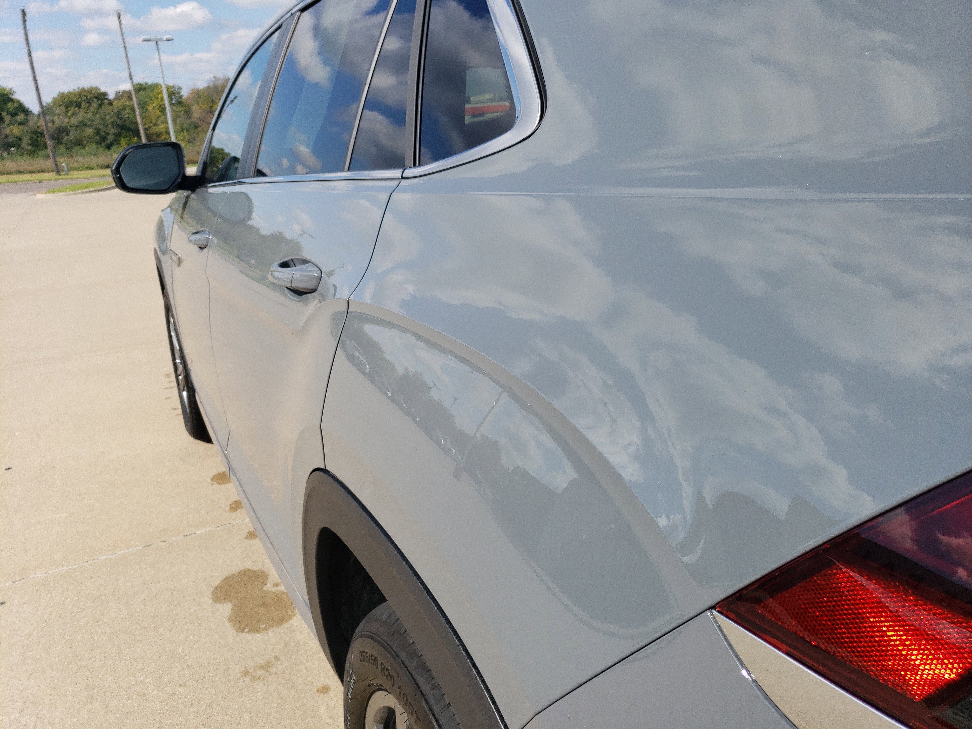 2024 Volkswagen Atlas Cross Sport 2.0T SEL R-Line