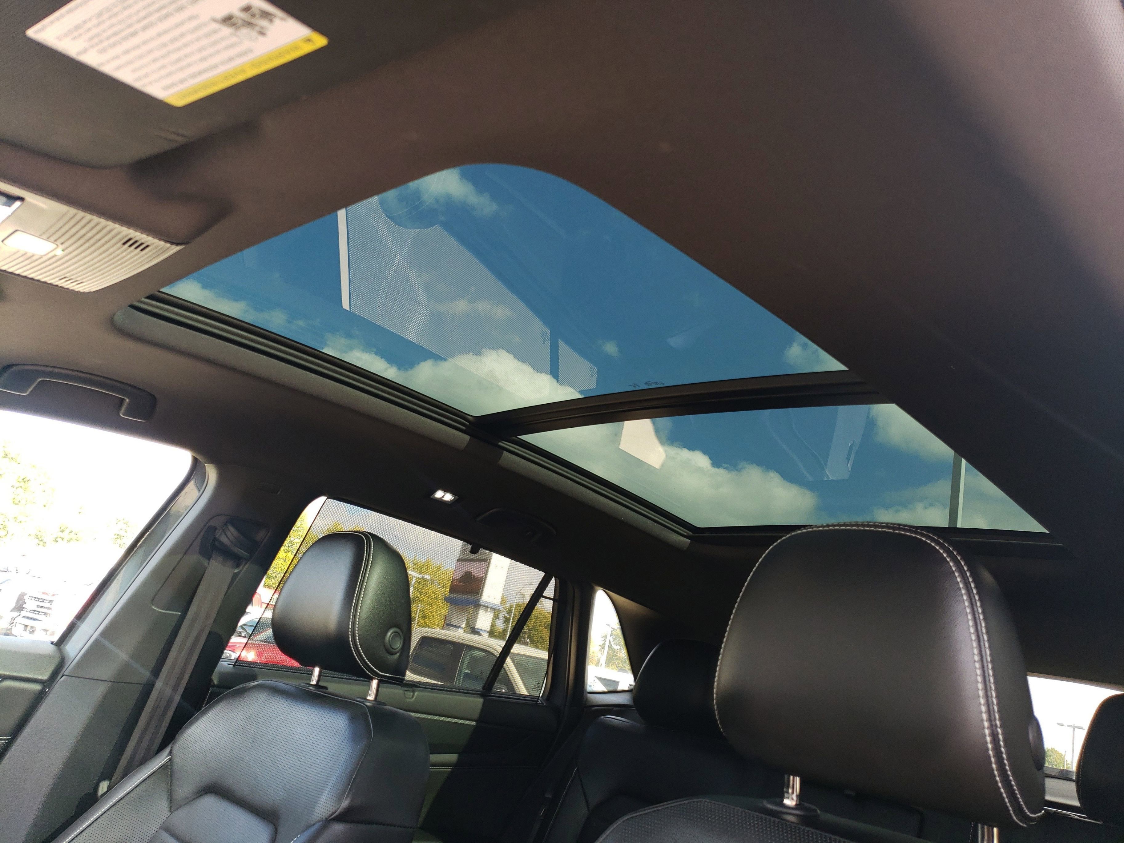 2024 Volkswagen Atlas Cross Sport 2.0T SEL R-Line