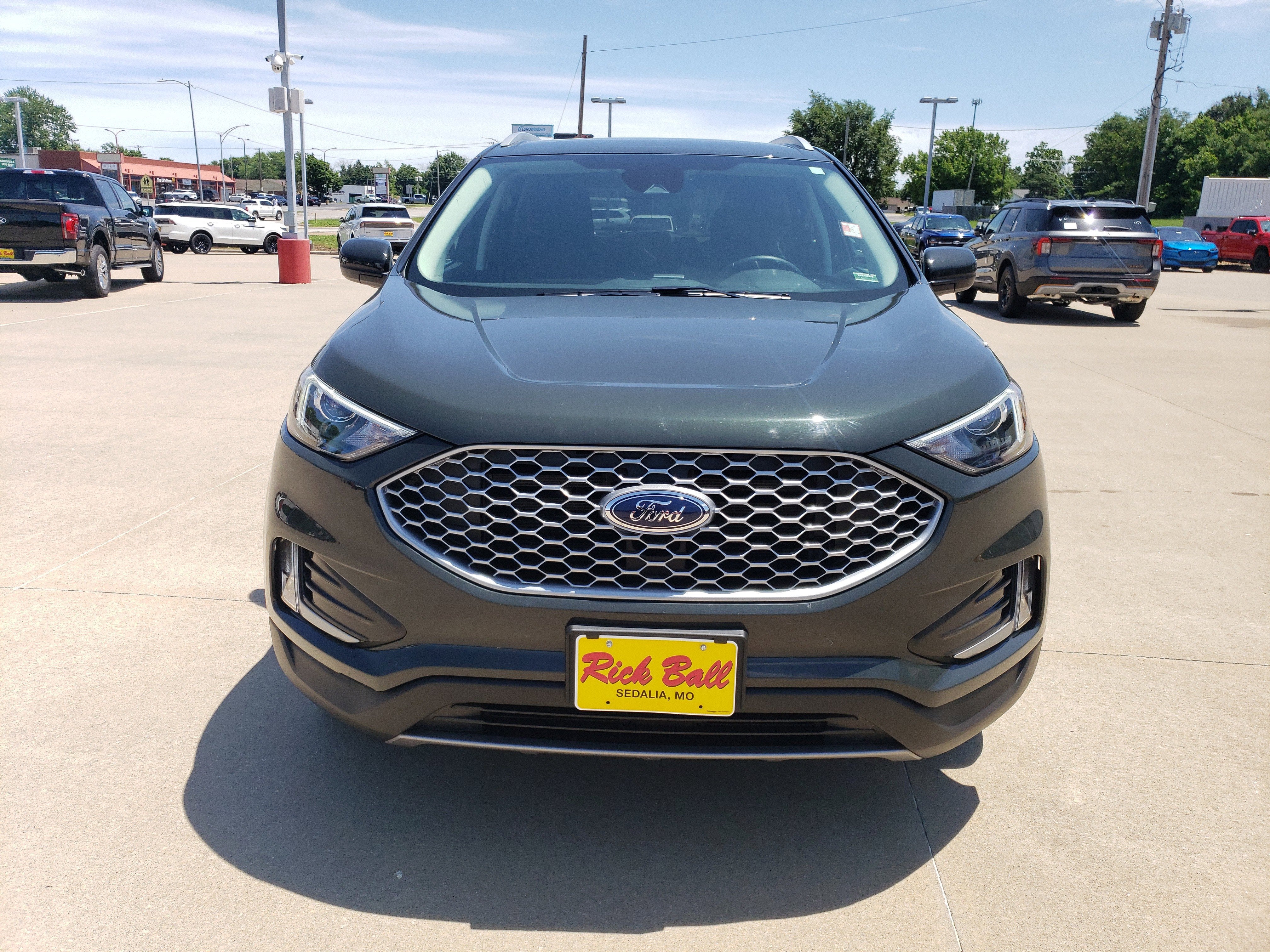 2023 Ford Edge Base