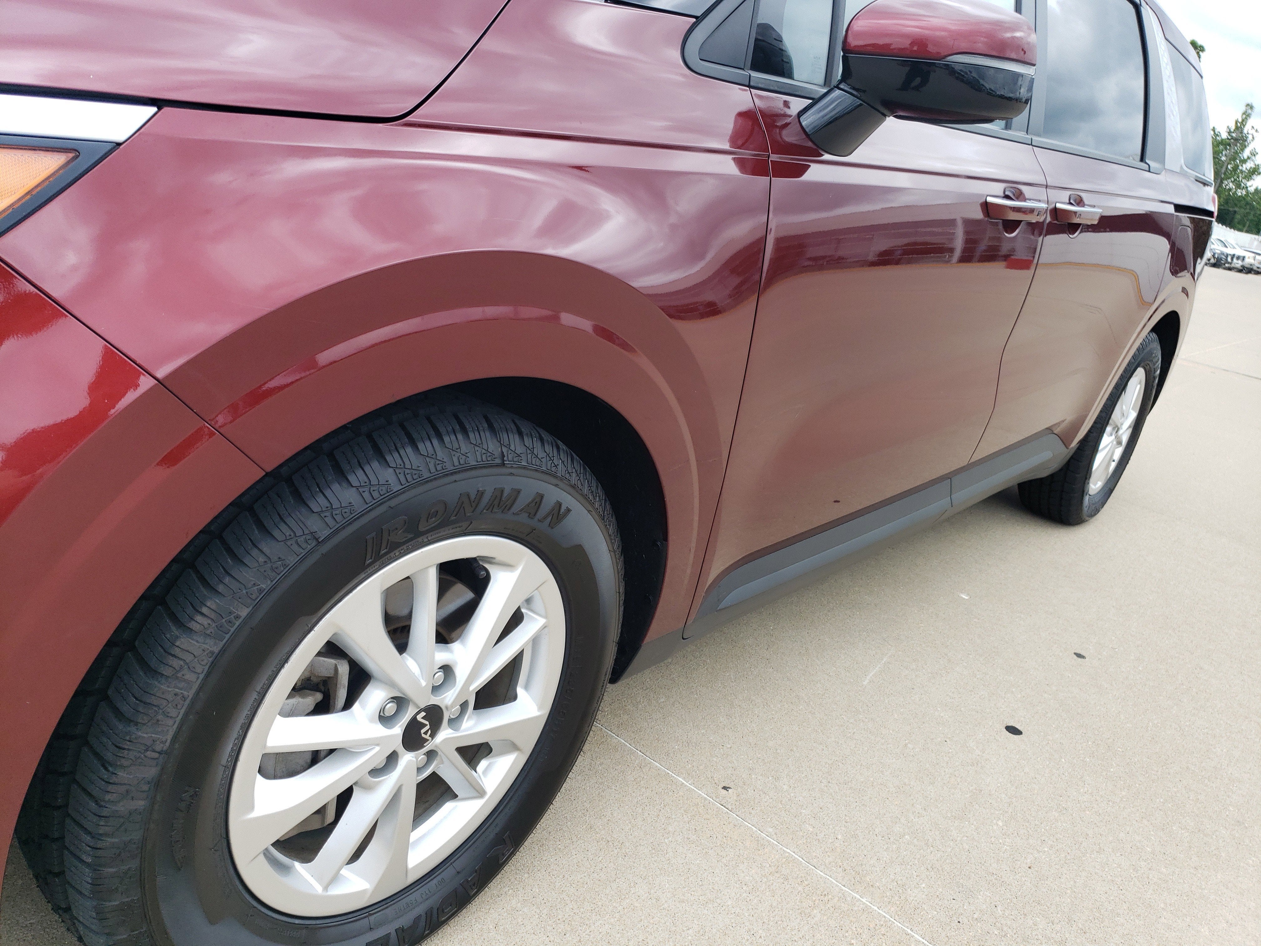 2023 Kia Carnival LX