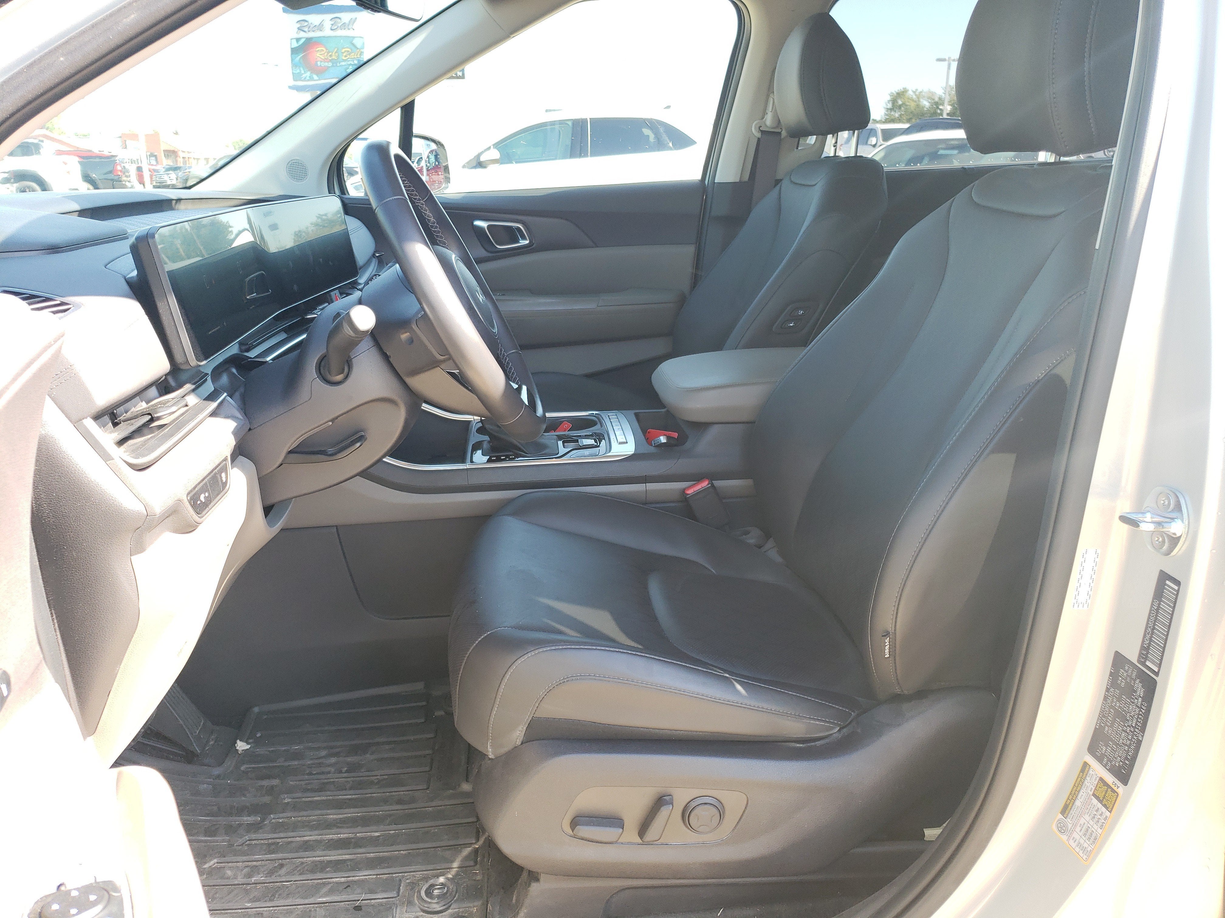 2025 Kia Carnival EX